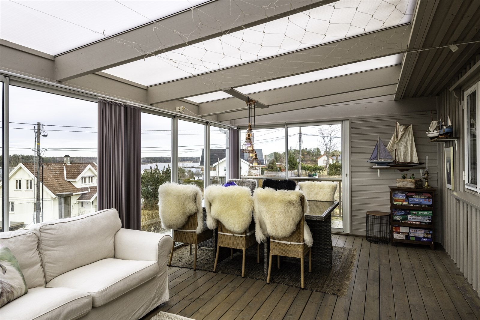 Her kan du sitte lunt og komfortabelt, samtidig som du får følelsen av å være ute. Galleribilde