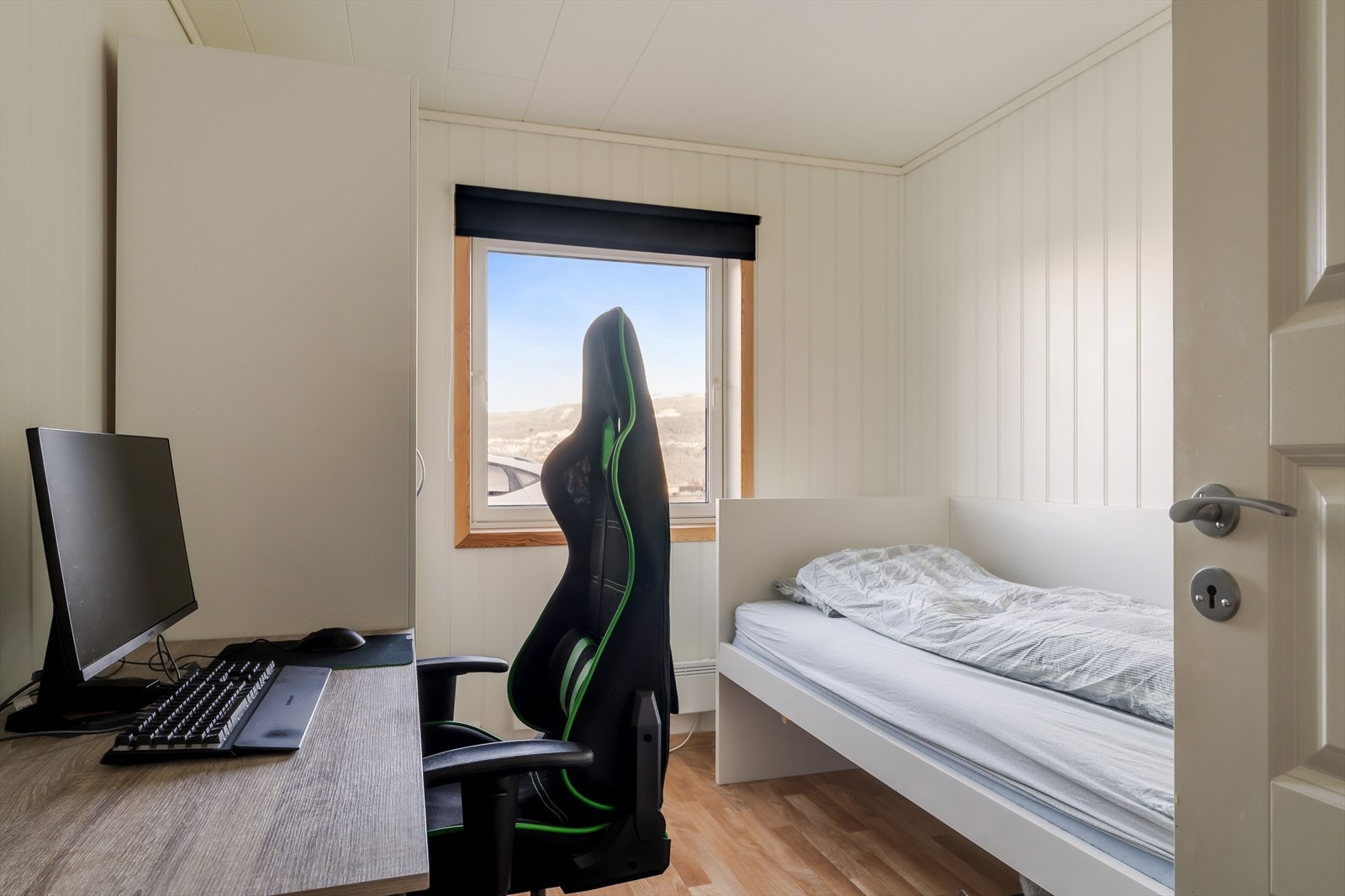 (Utleiedel) Soverom på ca. 8m². Galleribilde