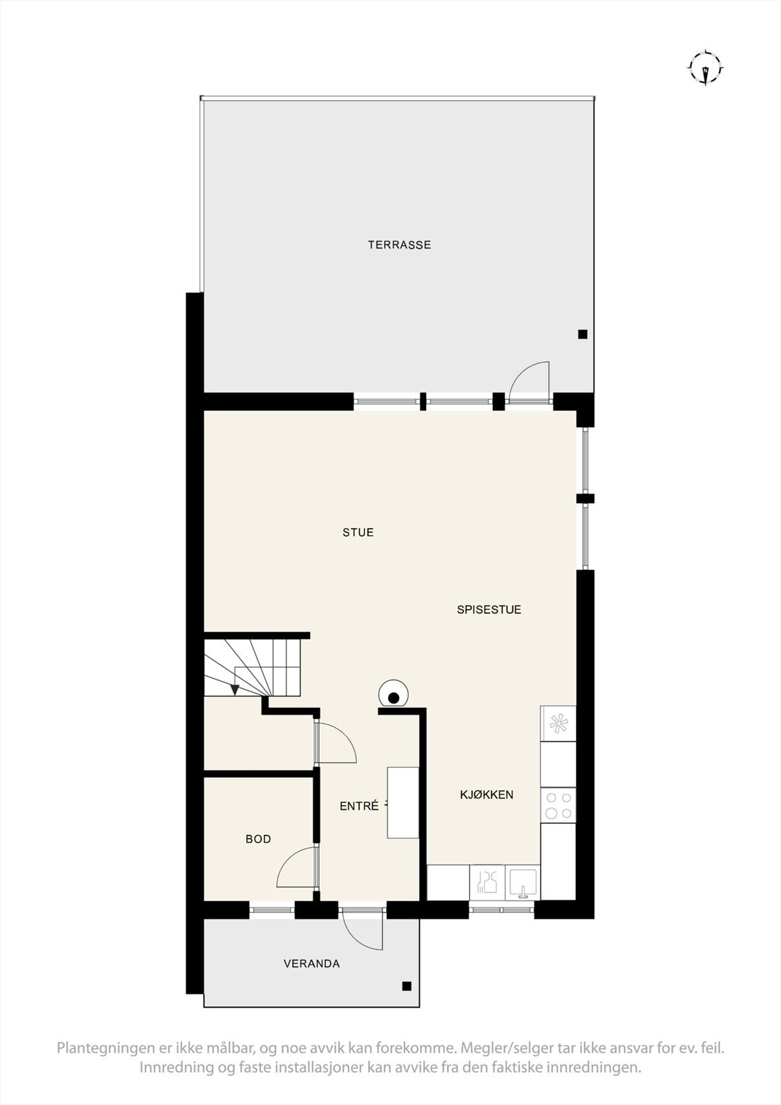 Første etasje er den sosiale sonen, med åpen løsning, vedovn og utgang til den store terrassen. Galleribilde