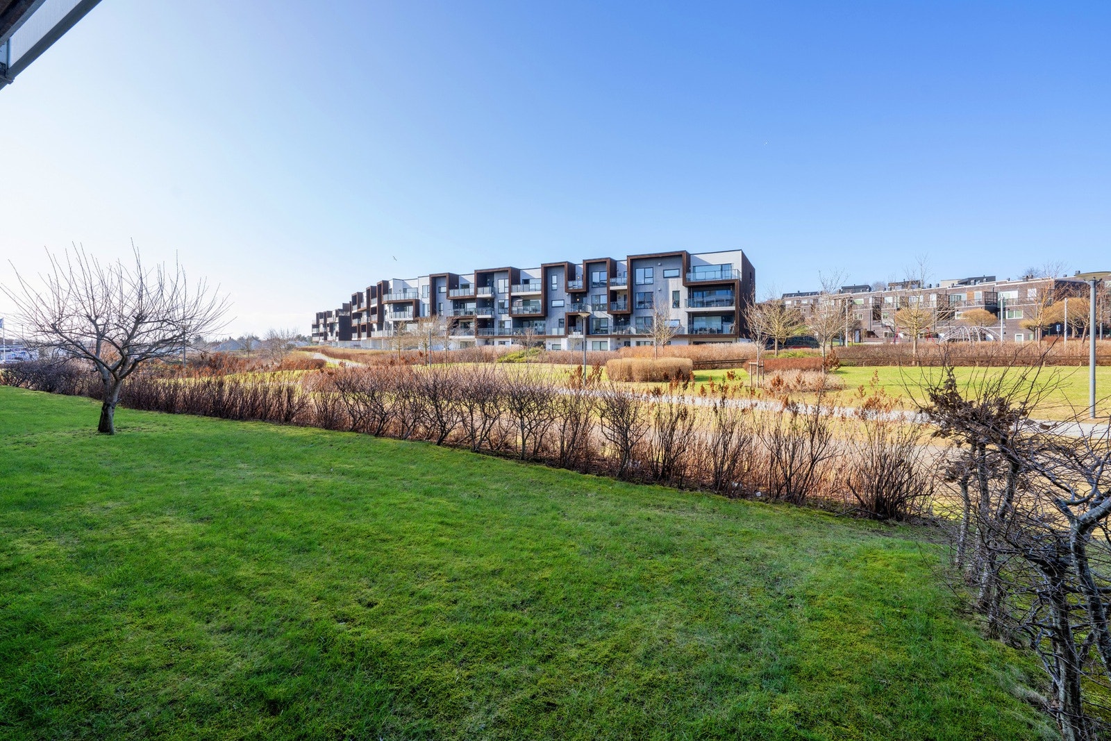 Pene, grønne fellesområder som er godt vedlikeholdt. Galleribilde