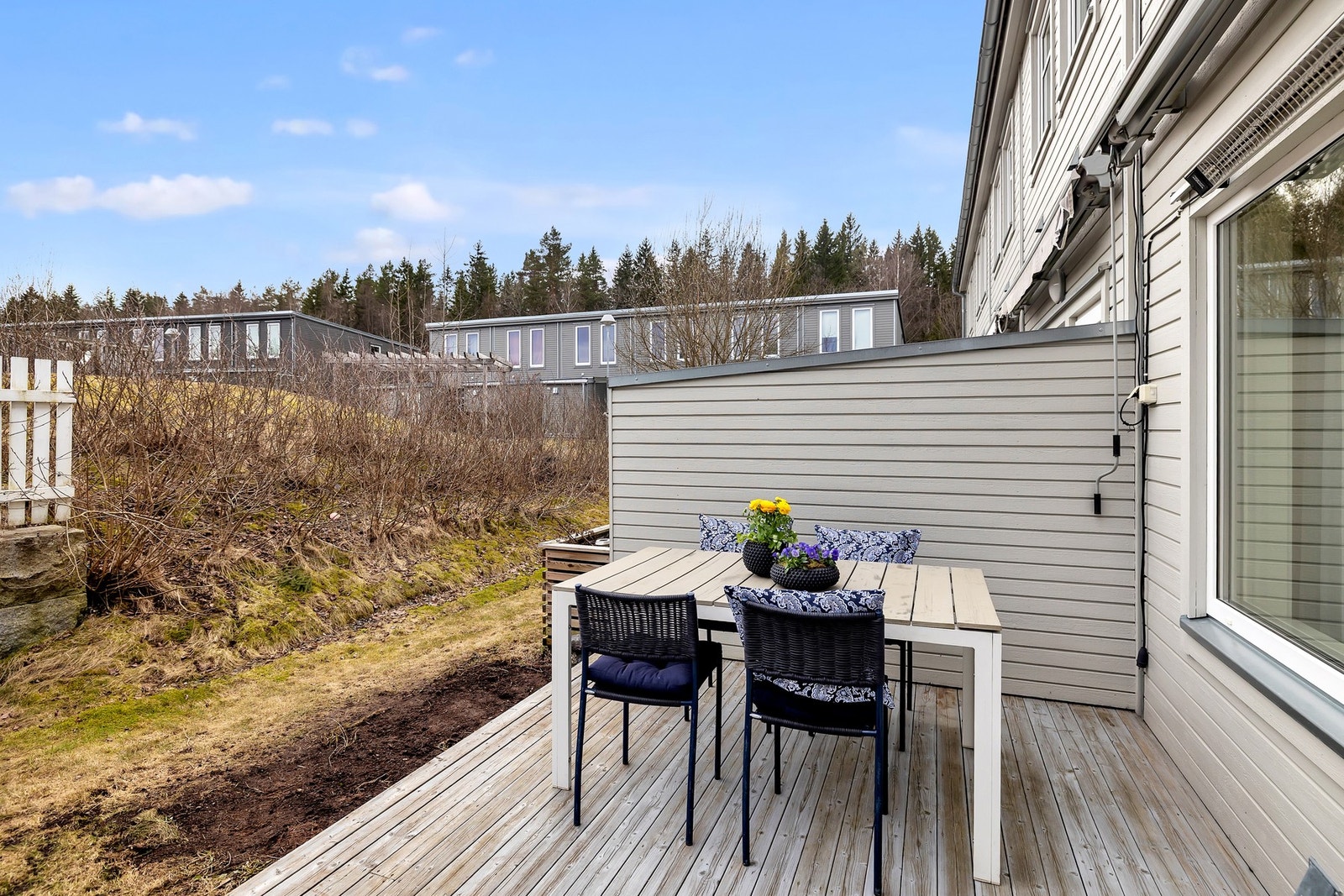 Her det god plass til utemøbler, grill og beplantning. Galleribilde