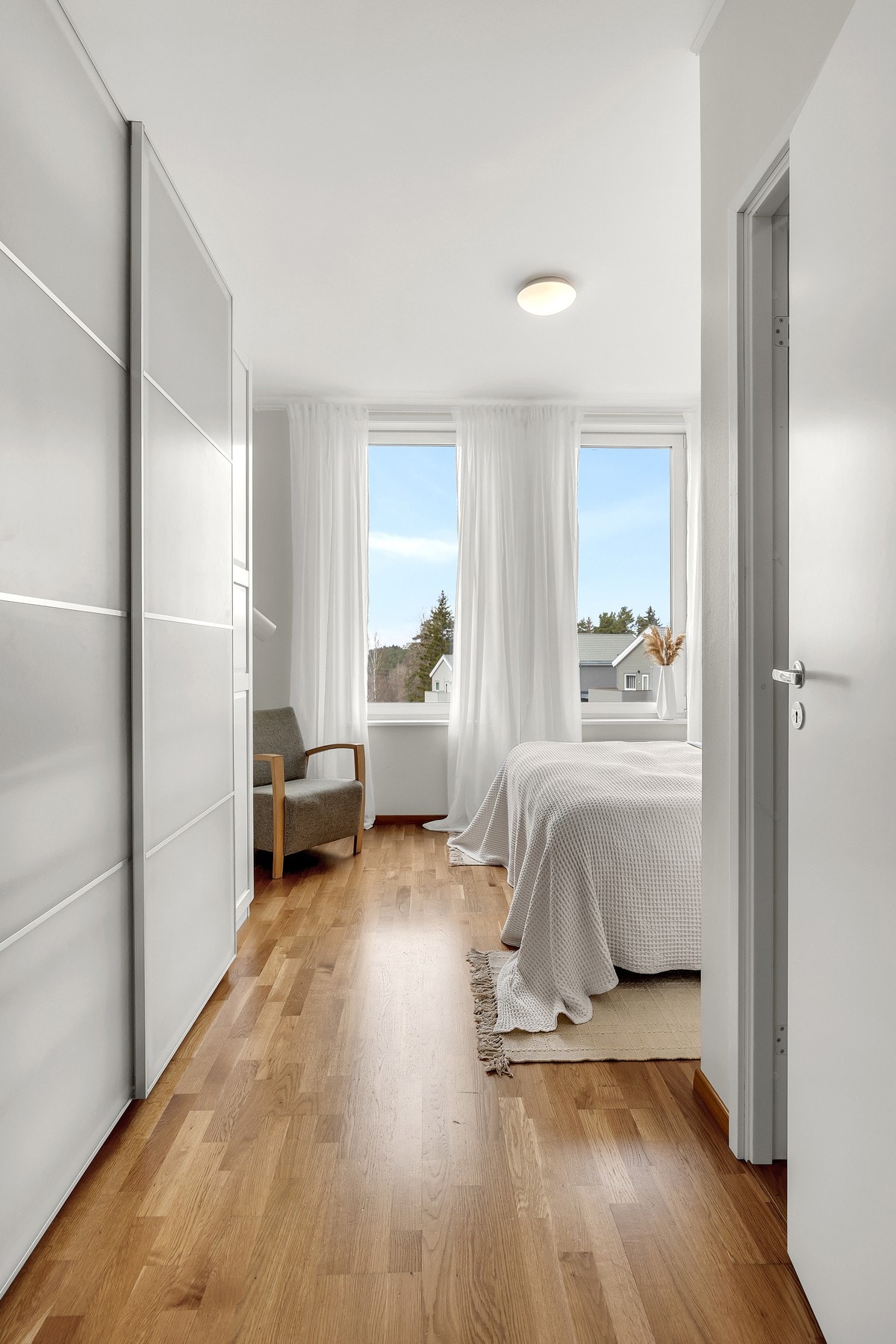 Rommet er svært praktisk med direkte tilkomst til innvendig bod. Galleribilde