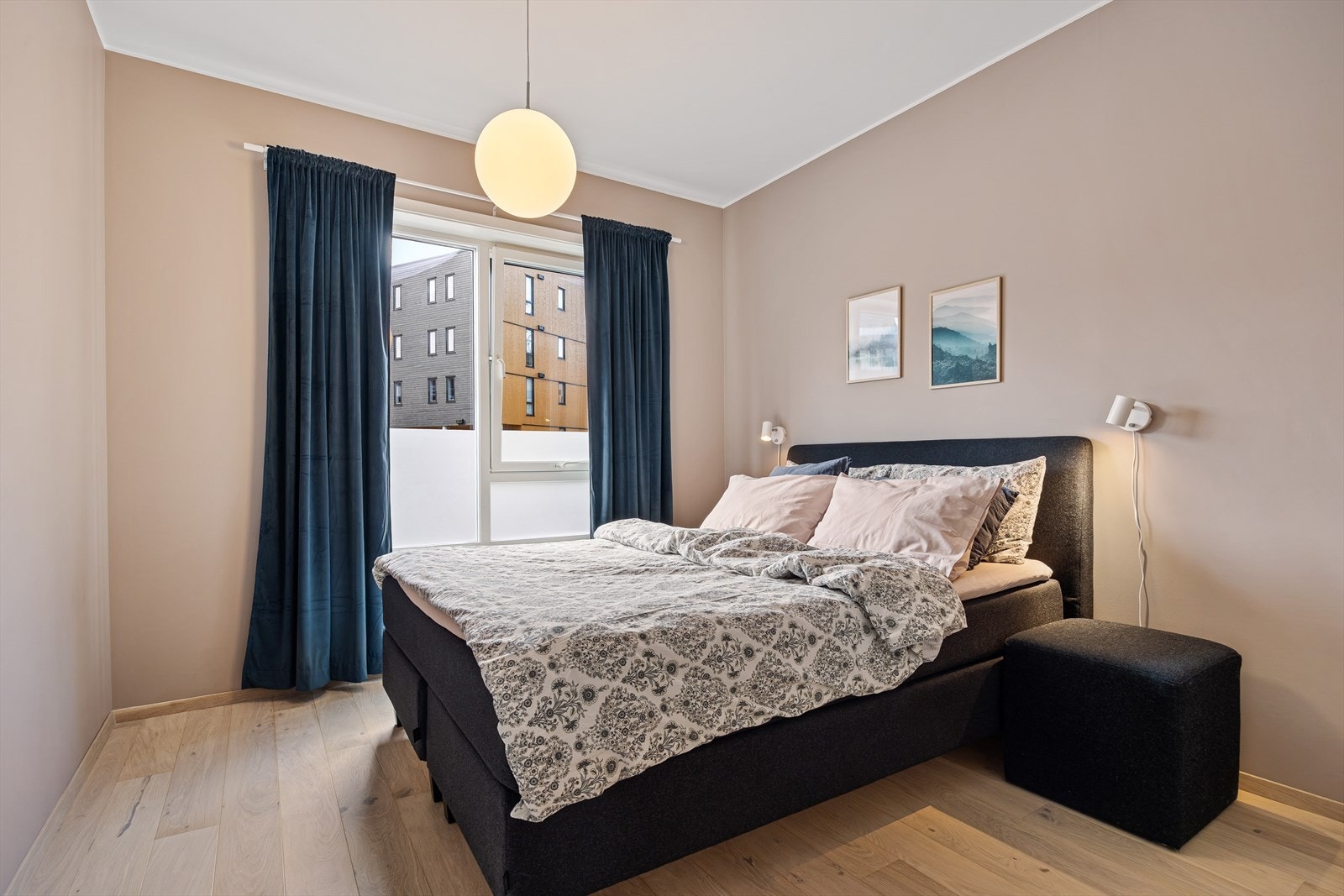 Soverommene er av fine størrelser med henholdsvis 11,2 m² og 8 m². Galleribilde