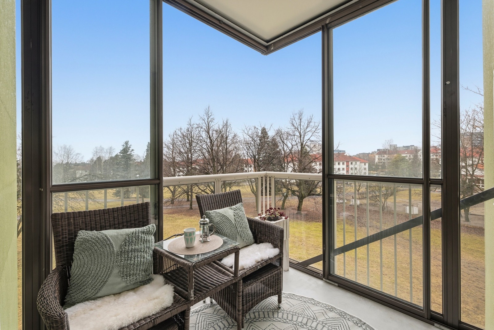 Her kan du nyte gode solforhold og hyggelig kveldssol Galleribilde