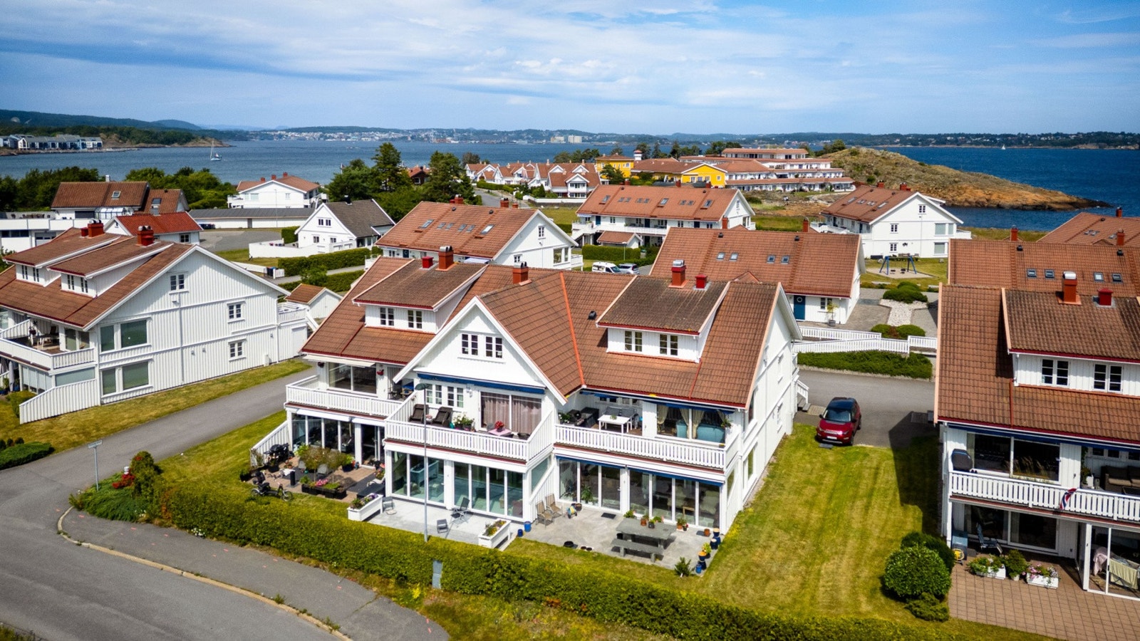 Velkommen til Floskjærveien 21D - Presentert av Siri Istre v/PrivatMegleren Galleribilde