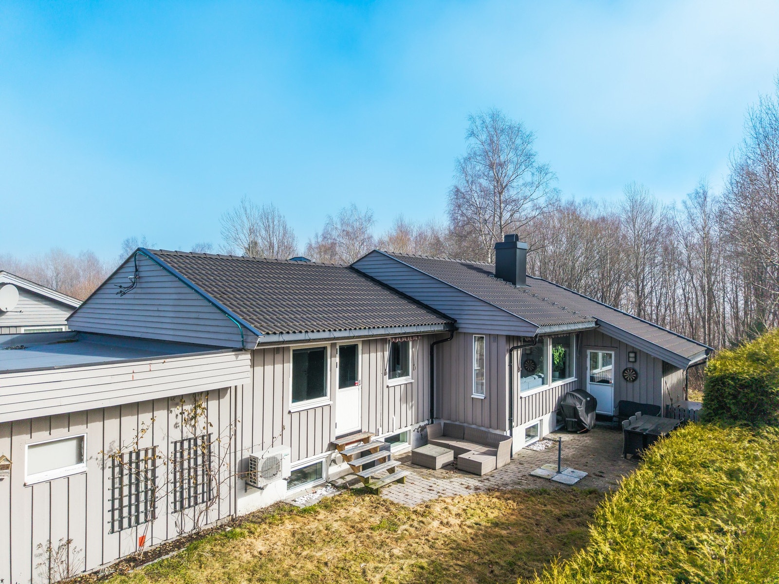 Solrikt og rolig beliggende innerst i en stille gate i Åsgårdstrand Galleribilde