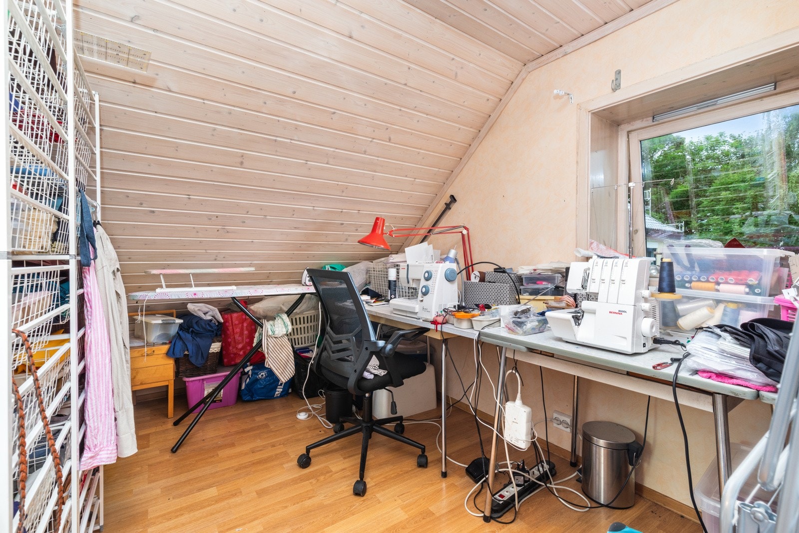 Det minste værelset benyttes i dag til syrom. Galleribilde