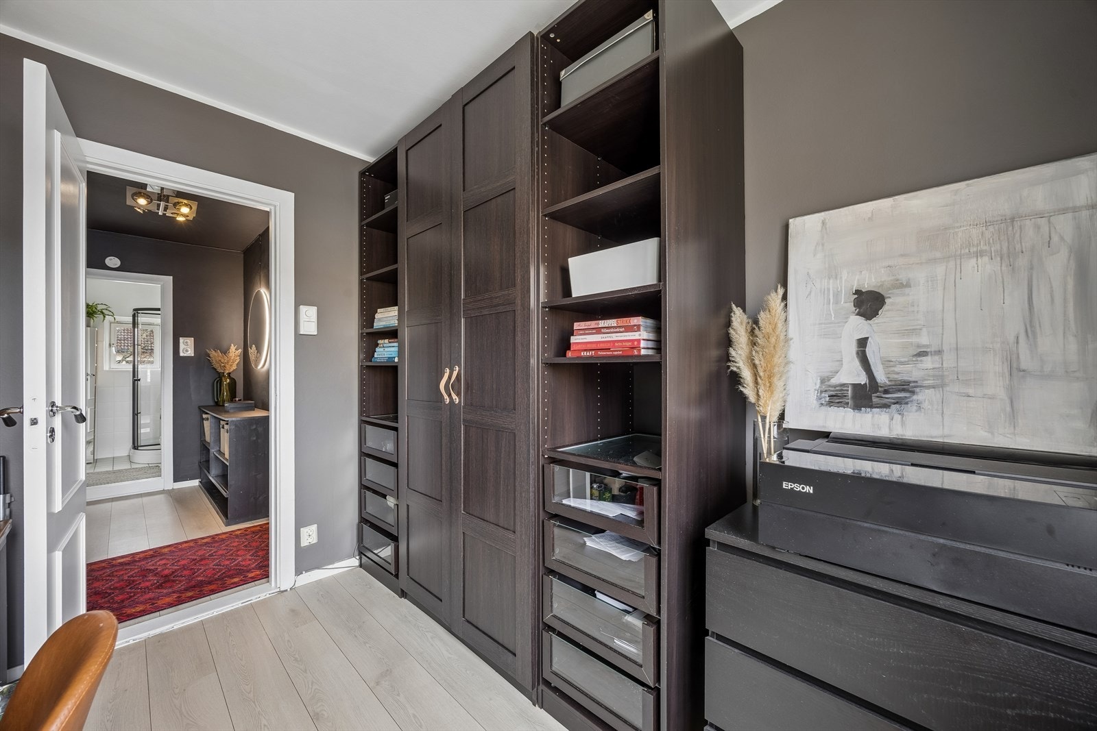 Rommet er fleksibelt og kan også benyttes som barnerom eller gjesterom. Galleribilde