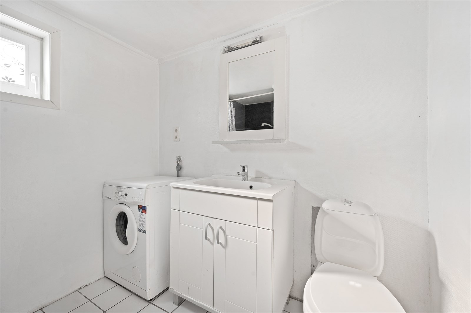 innredet rom i kjeller(Ikke godkjent til varig opphold Galleribilde