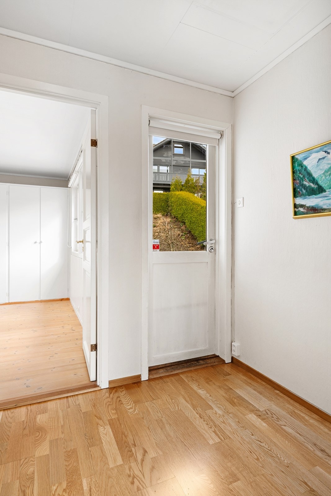 Utgang til hage. Galleribilde