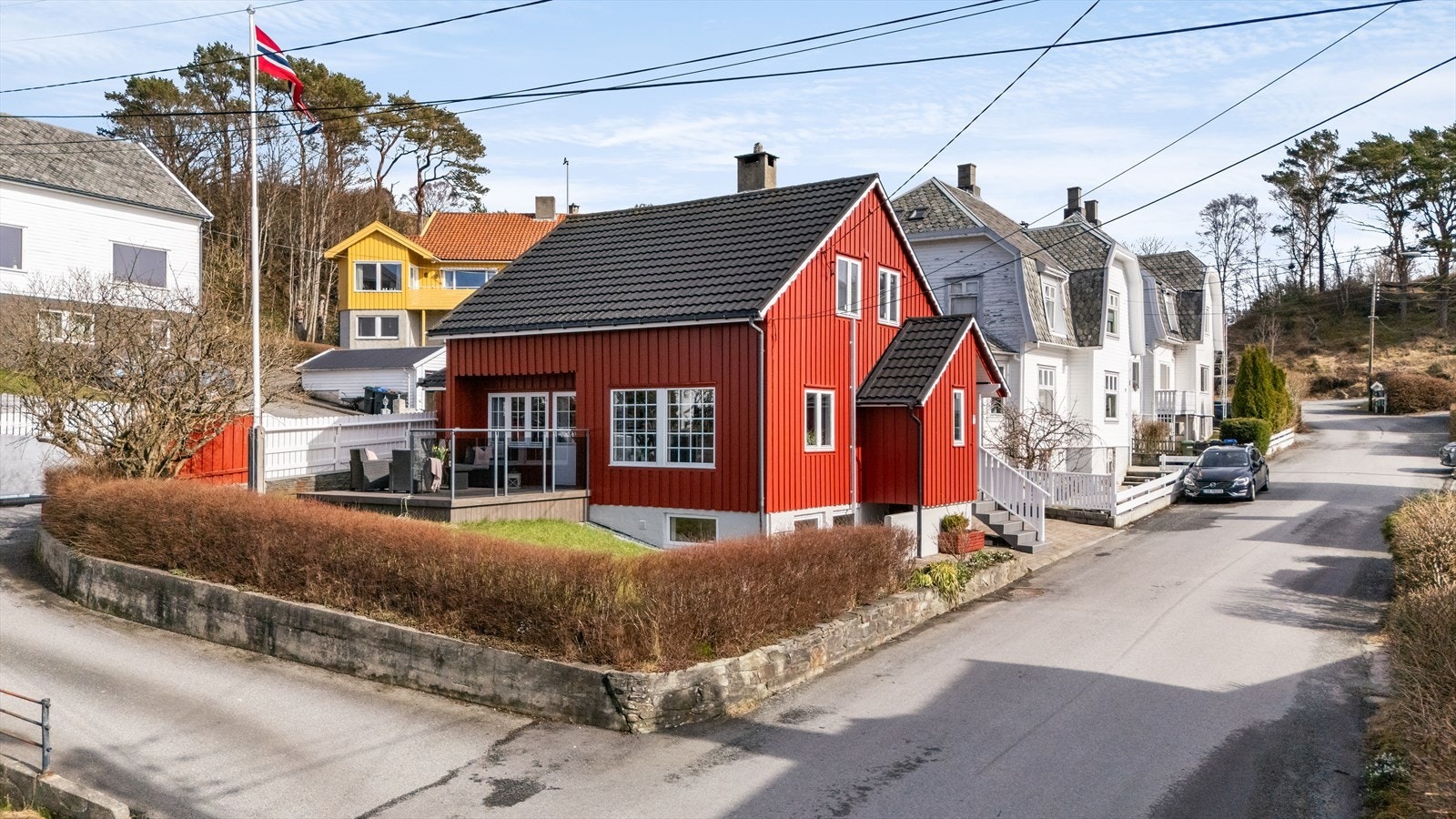 Velkommen til Ryfylkegata 12! Enebolig over tre plan med solrike og pent opparbeidede uteområder, presentert av Rami Herz. Foto: Mari Staveland Galleribilde