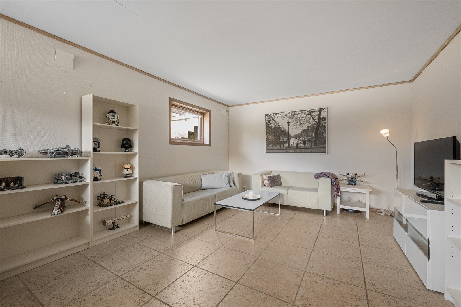 Stue i kjeller Galleribilde