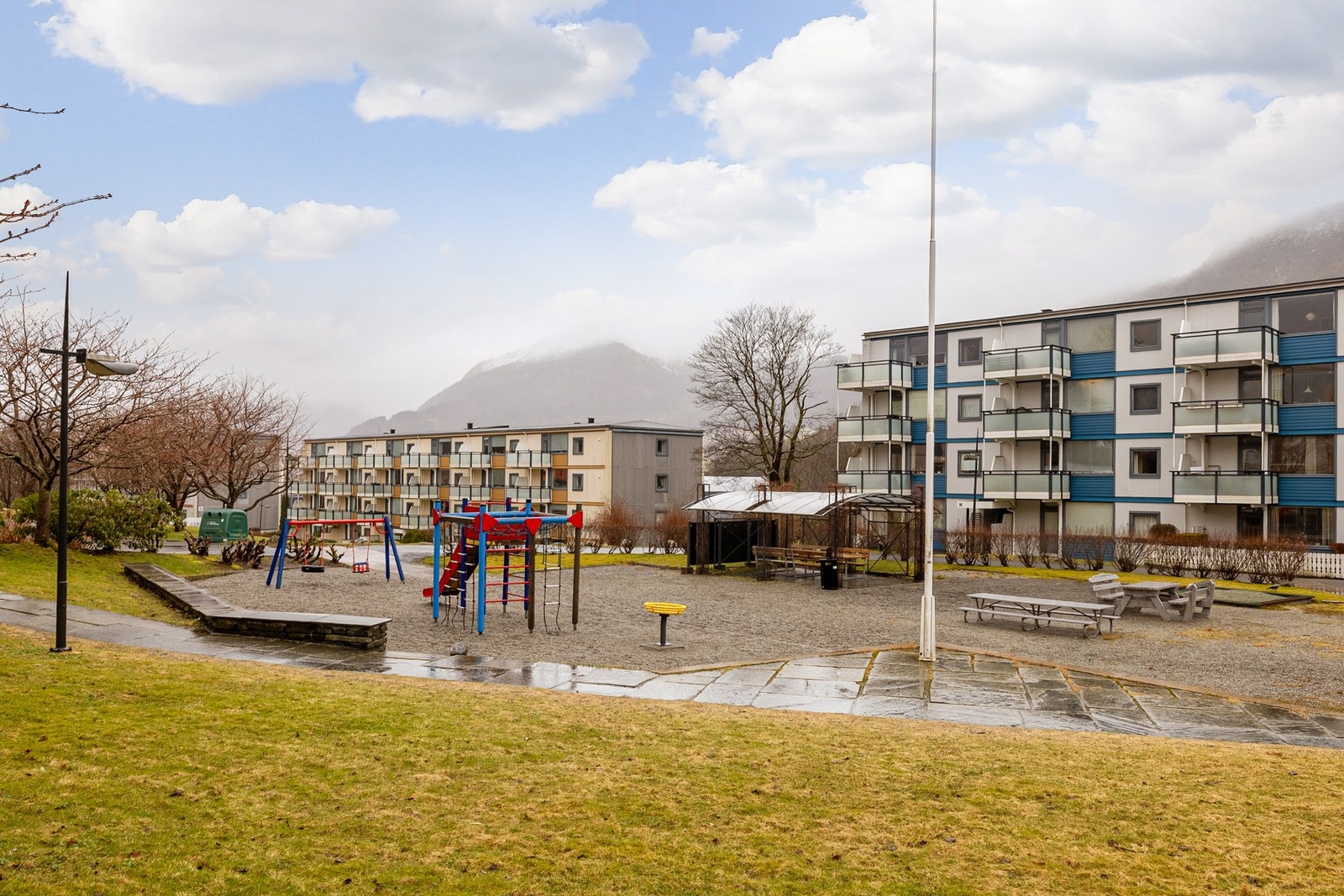 Slettebakken borettslag er godt vedlikeholdt og svært attraktivt! Galleribilde