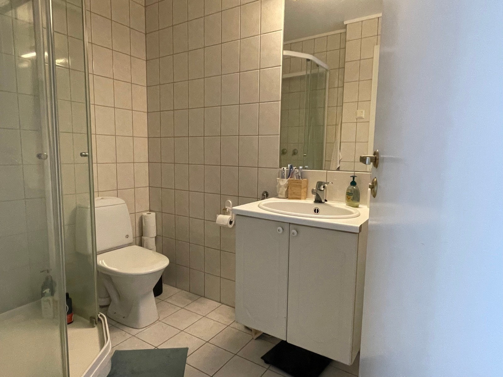 Bad med opplegg for vaskemaskin Galleribilde