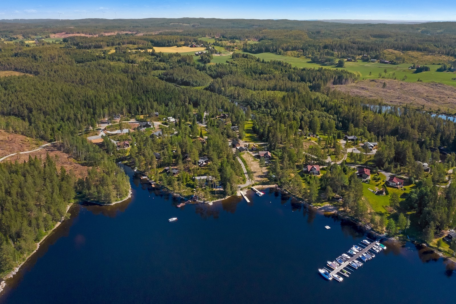 Spjudnes hytteområde ved Stora-Lee. Galleribilde