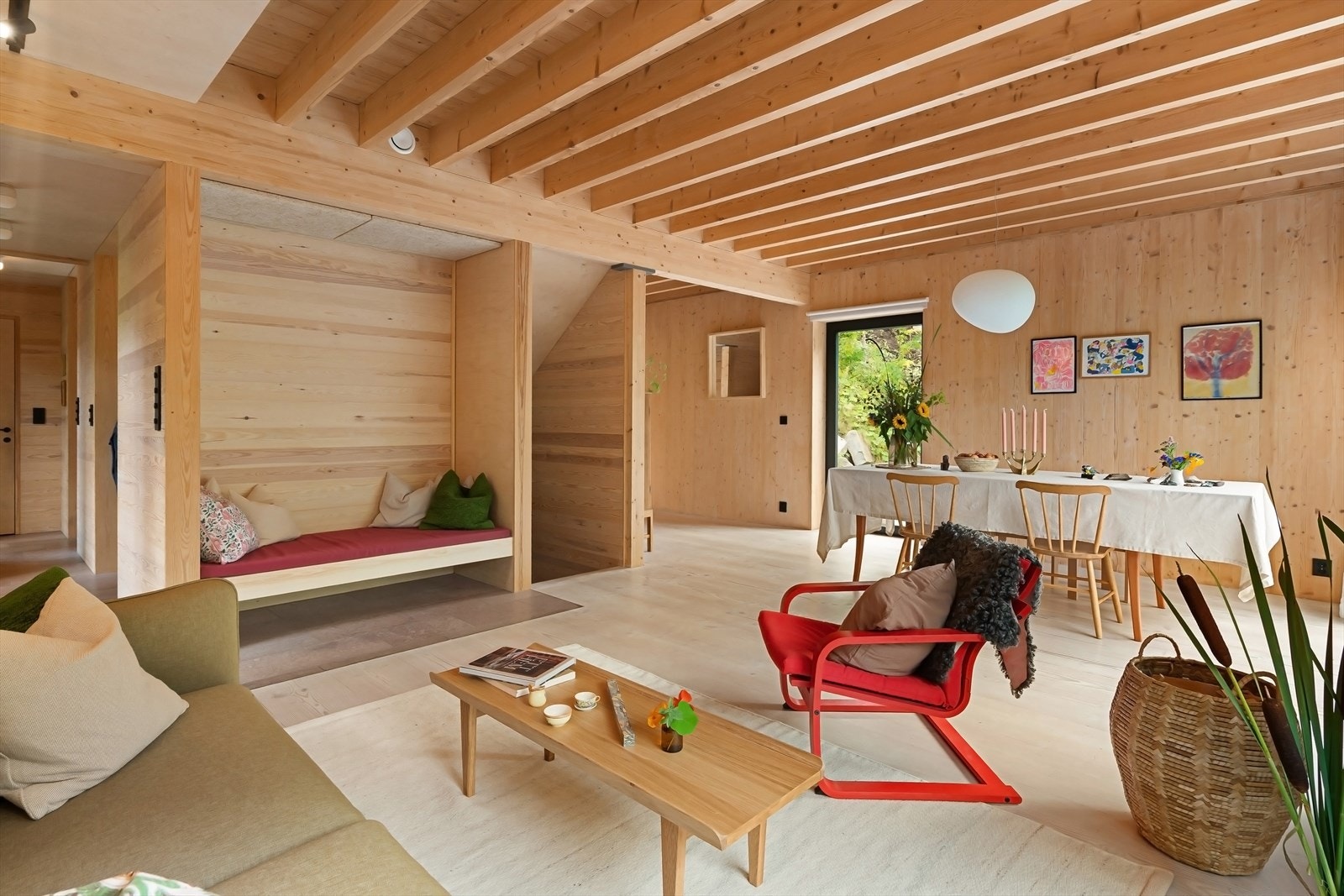 Mulighet for ildsted (pipeløp/rør er etablert i stuen) Galleribilde