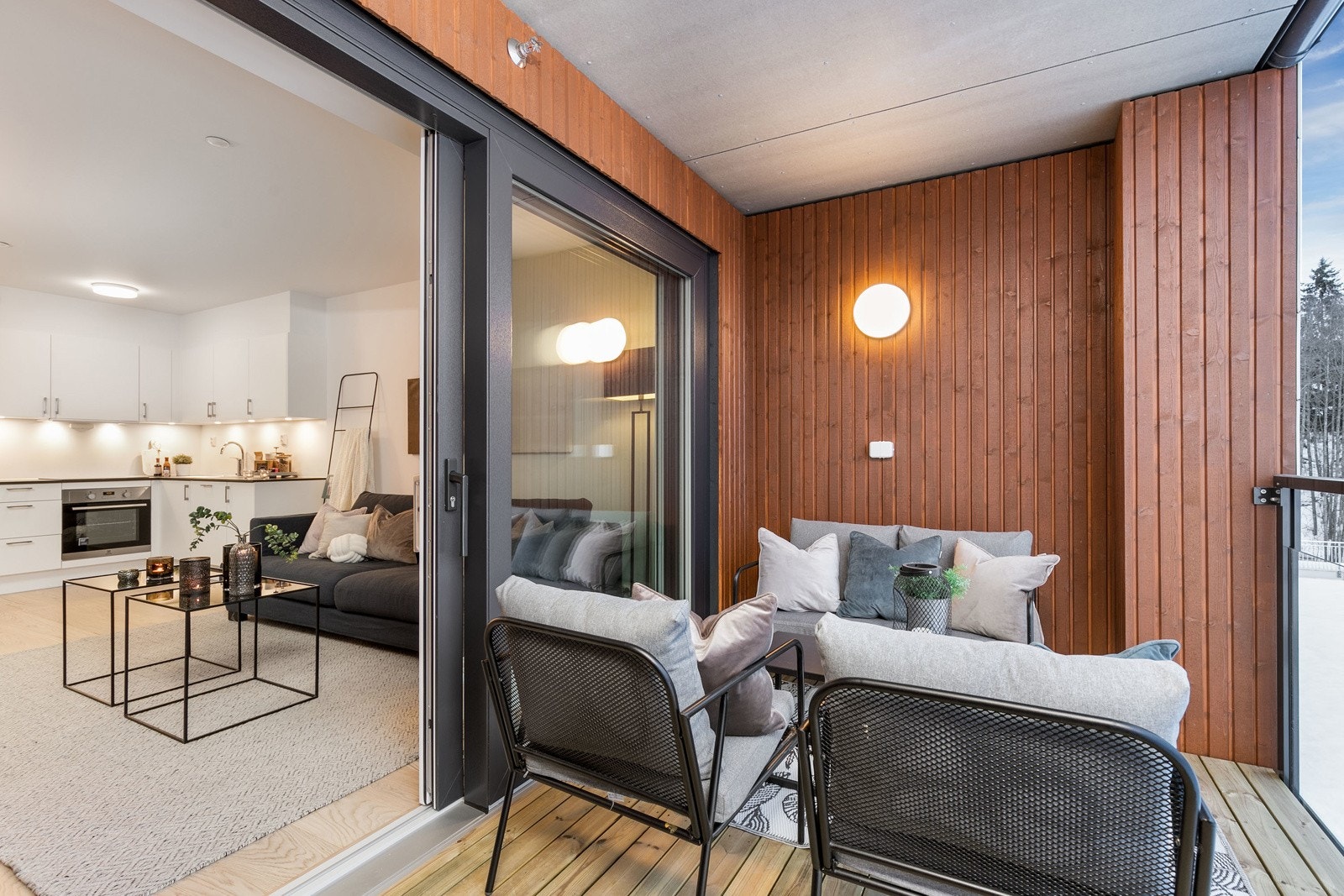 Fin avsatt plass til utemøbler Galleribilde