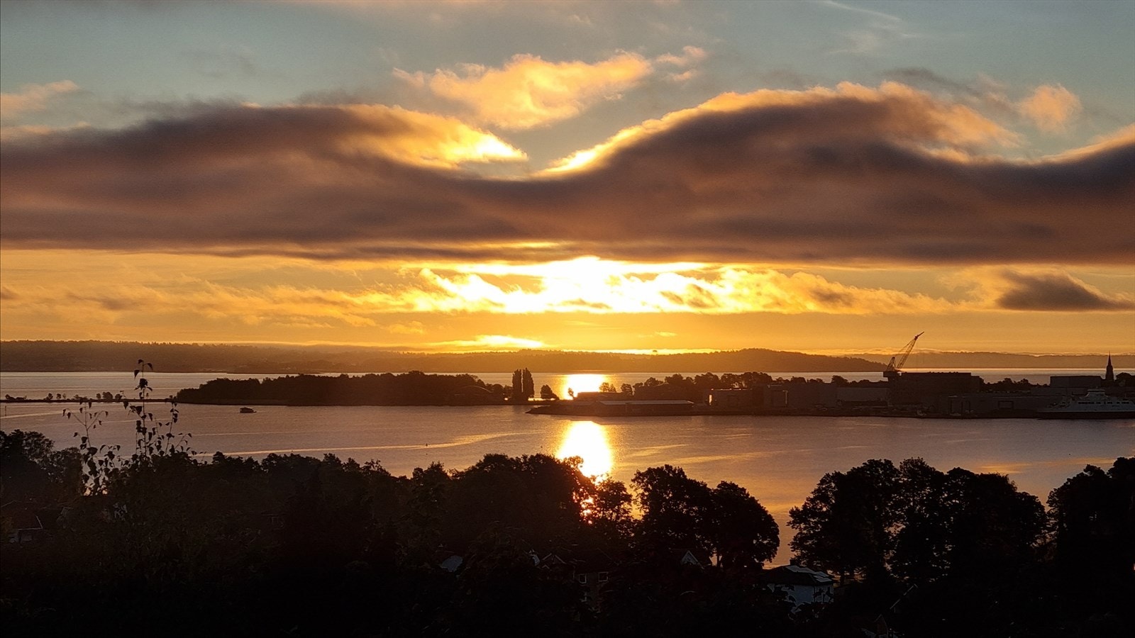 Nydelig stemningsbilde med den vakre utsikten. Galleribilde