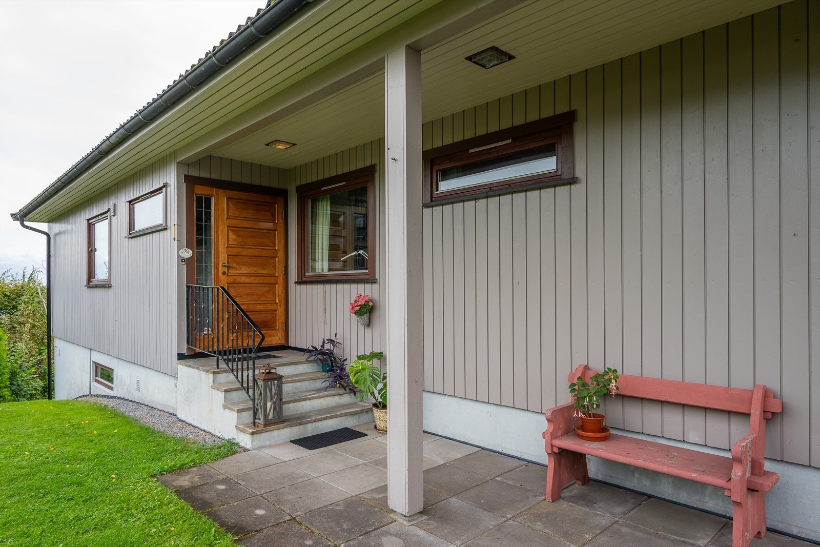 Overbygget inngangsparti. Galleribilde