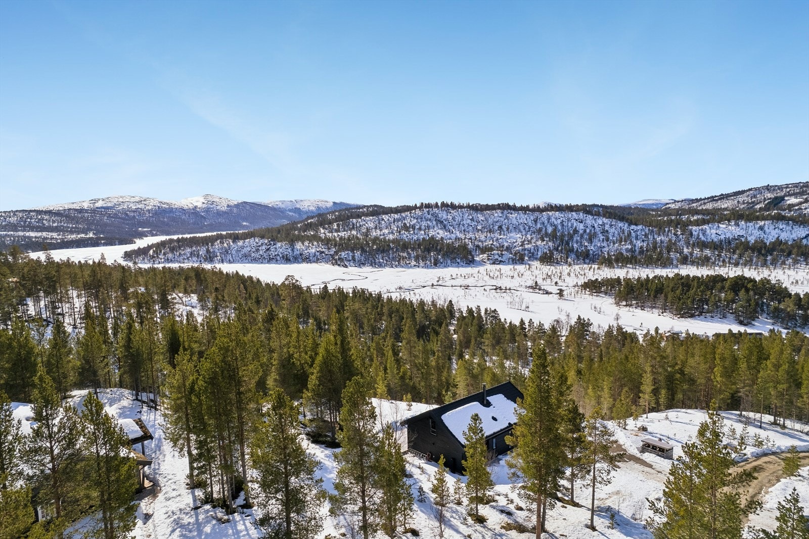 Savalbete 26 med flott beliggenhet ved Savalen. Galleribilde