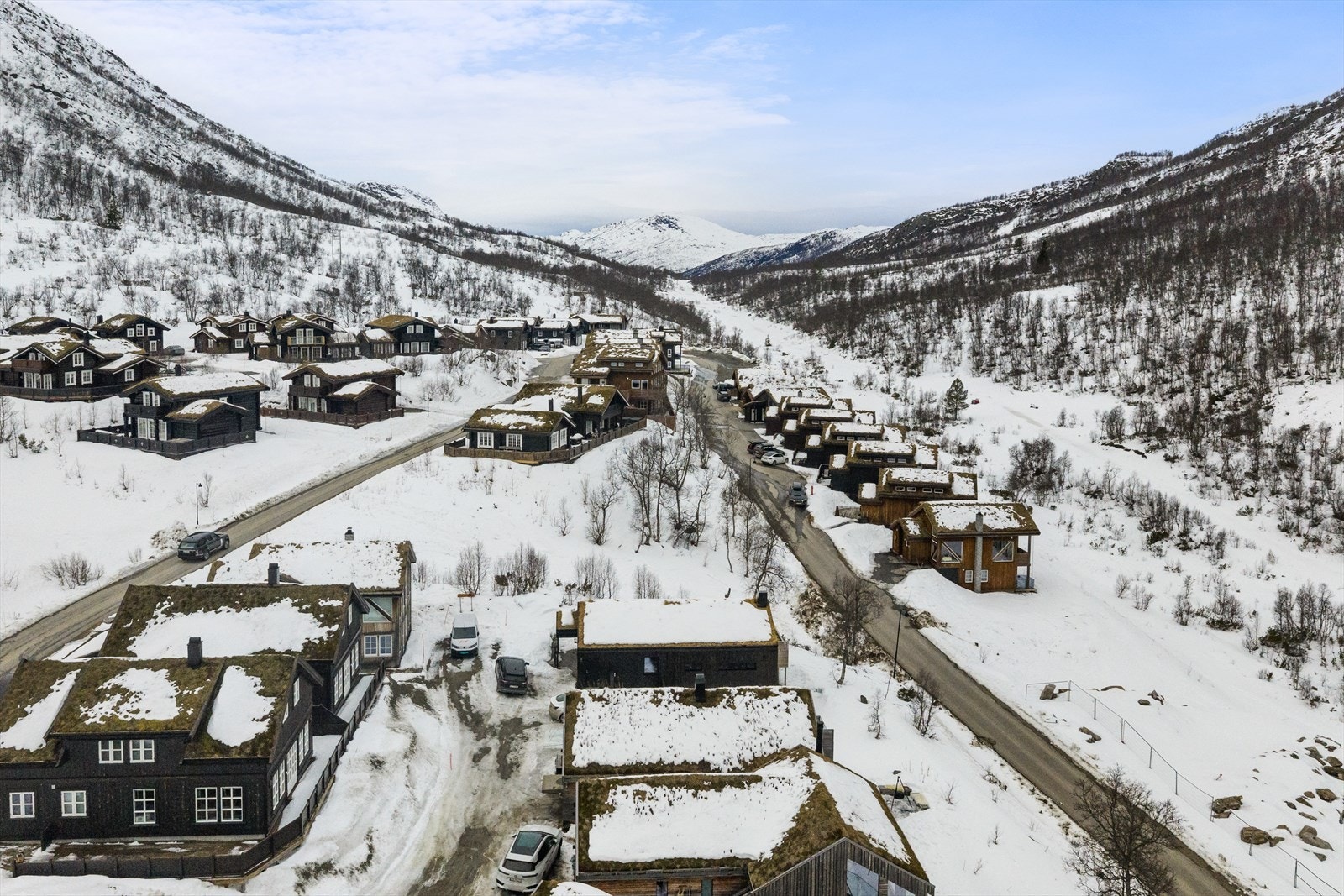Hytta ligger i et populært hyttefelt like ved alpinsenteret Galleribilde
