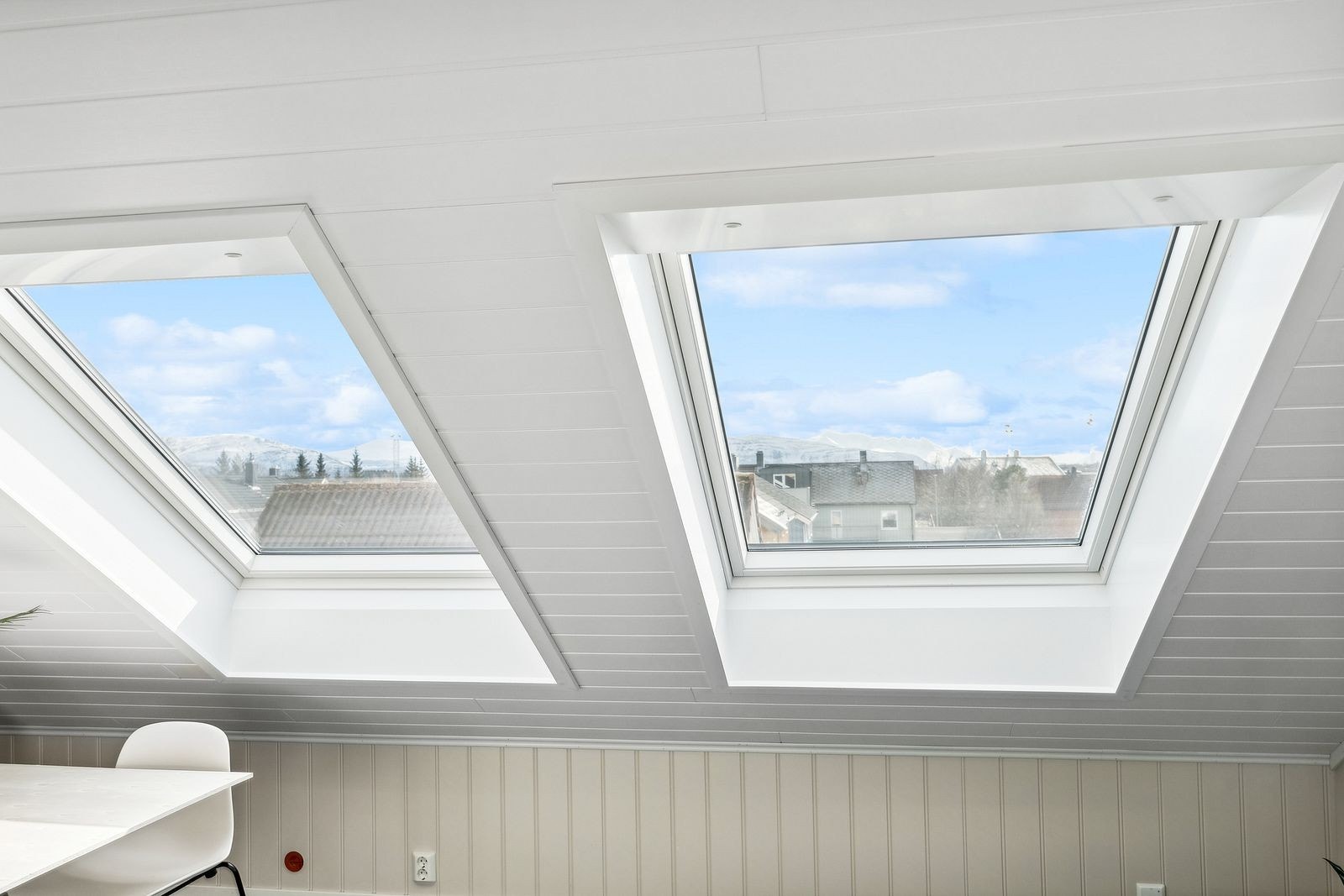 Godt med takvinduer i loftsleiligheten Galleribilde