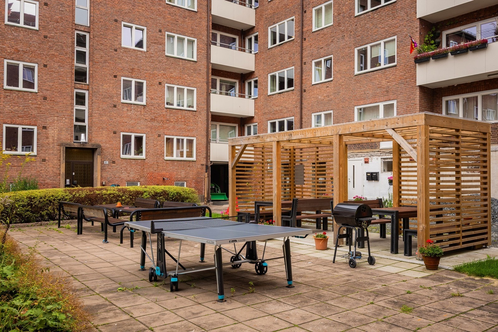 Borettslaget har ulike fellestilbud til beboere, som for eksempel hobbyrom, fellesvaskeri, lekeplass, mm. Galleribilde