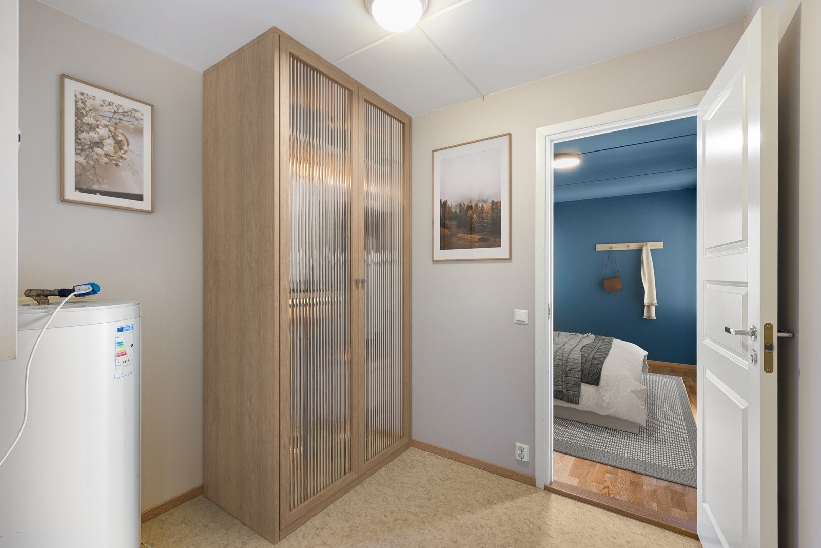 Illustrasjonsbilde -I tillegg til den interne boden følger det med ekstern bod i kjeller Galleribilde