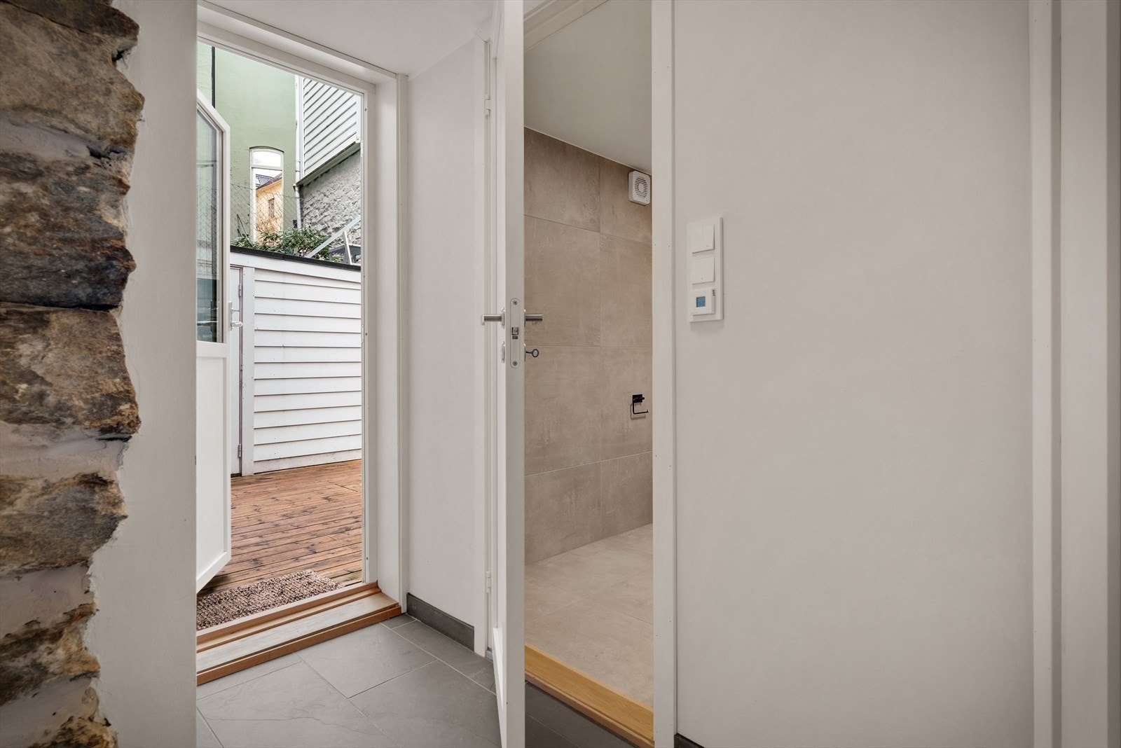 - Her har man adkomst til den herlige terrassen - Galleribilde