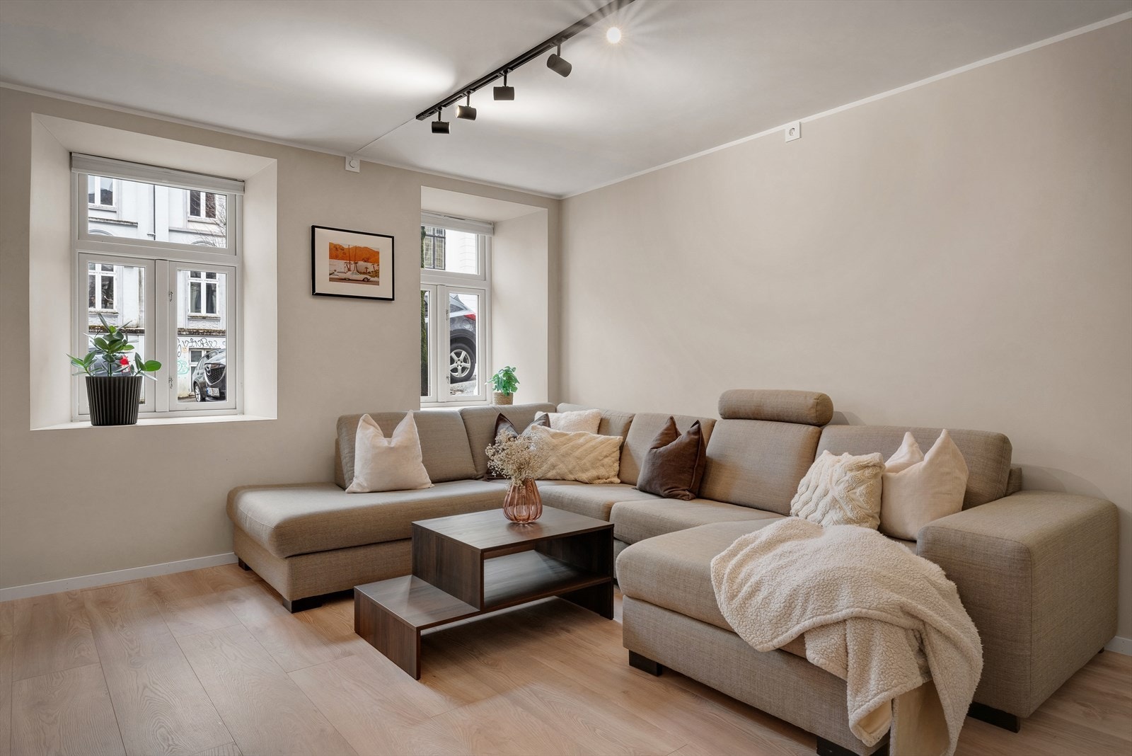 - Leiligheten ble pusset opp i 2022, og innehar dermed en gjennomgående god og moderne standard - Galleribilde