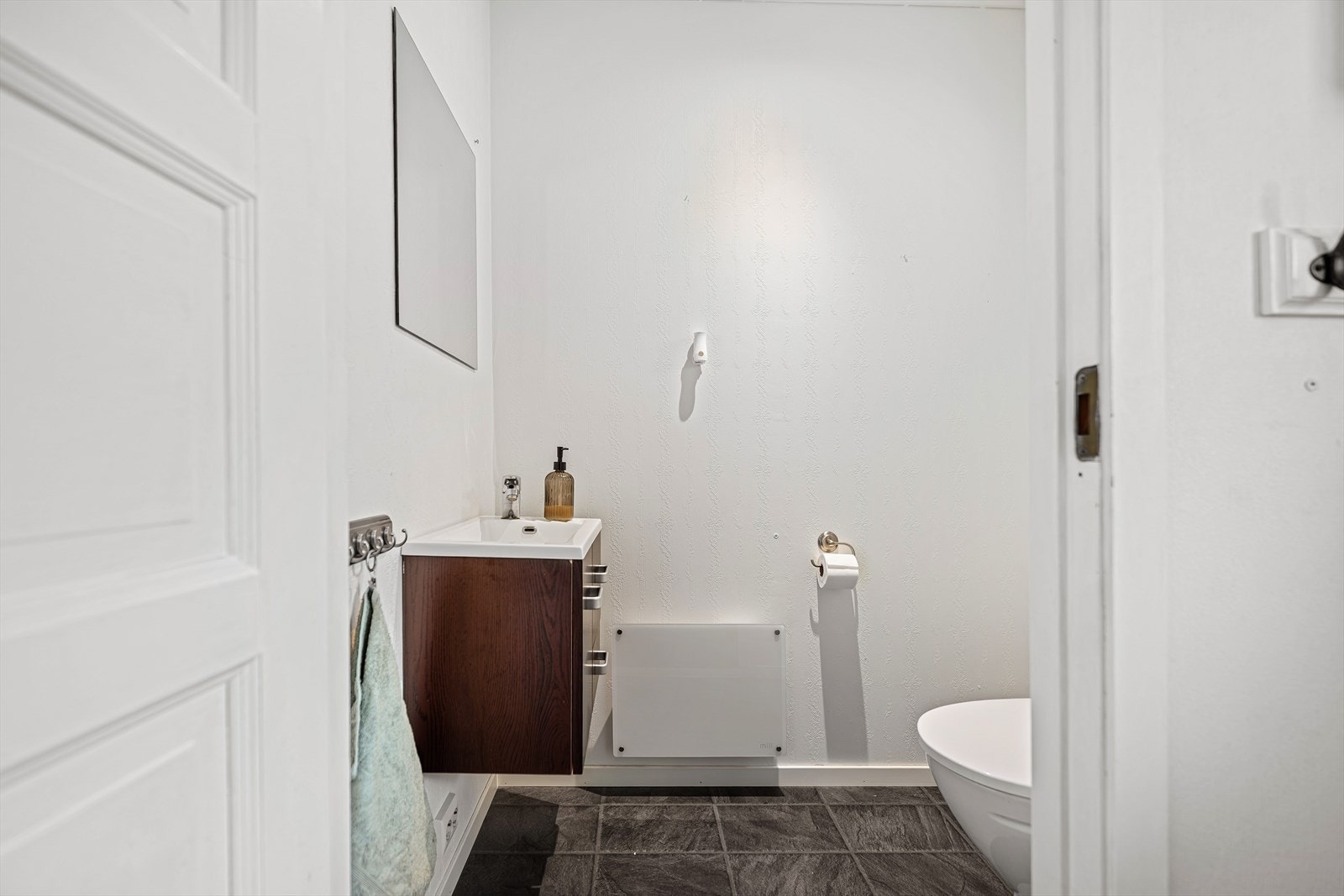 Praktisk WC i etasjen. Galleribilde