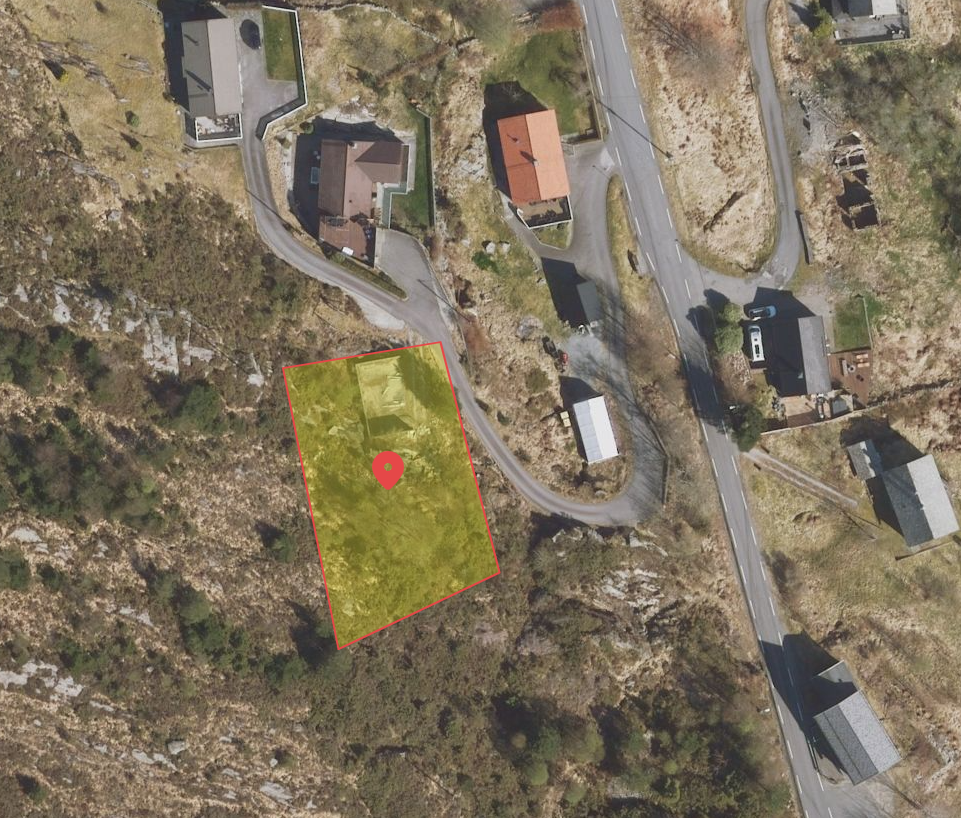 Aktiv eiendomsmegling v/Aleksander Lenning har gleden av å presentere denne flotte tomten på Ekrhovda! Foto Eirin Helland, Luminate Photography Galleribilde