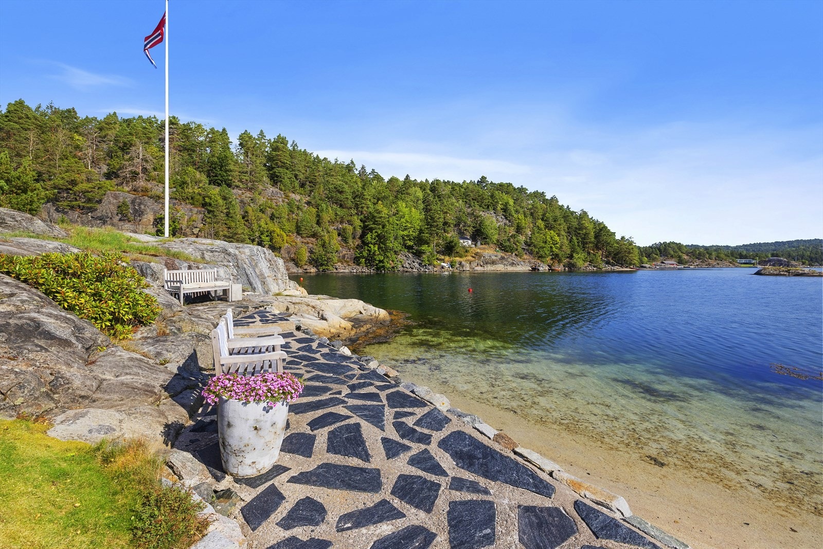 Solid steinterrasse. Galleribilde