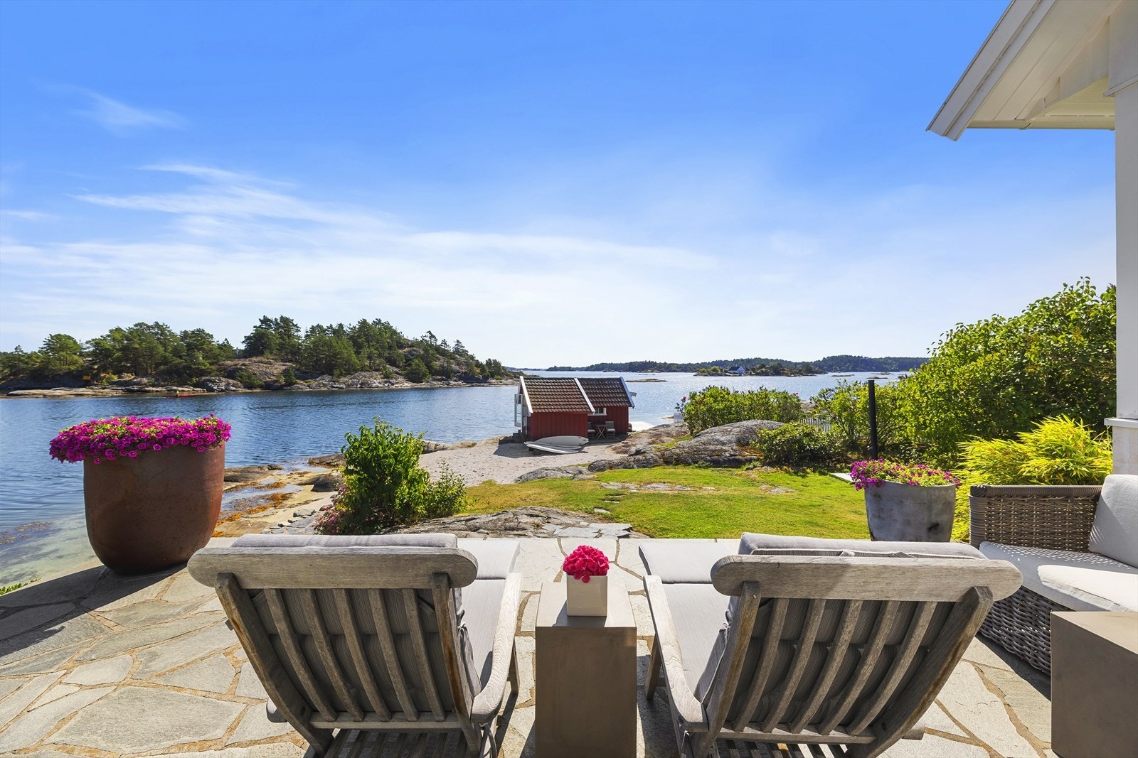 Solrik terrasse i sørøst. Galleribilde