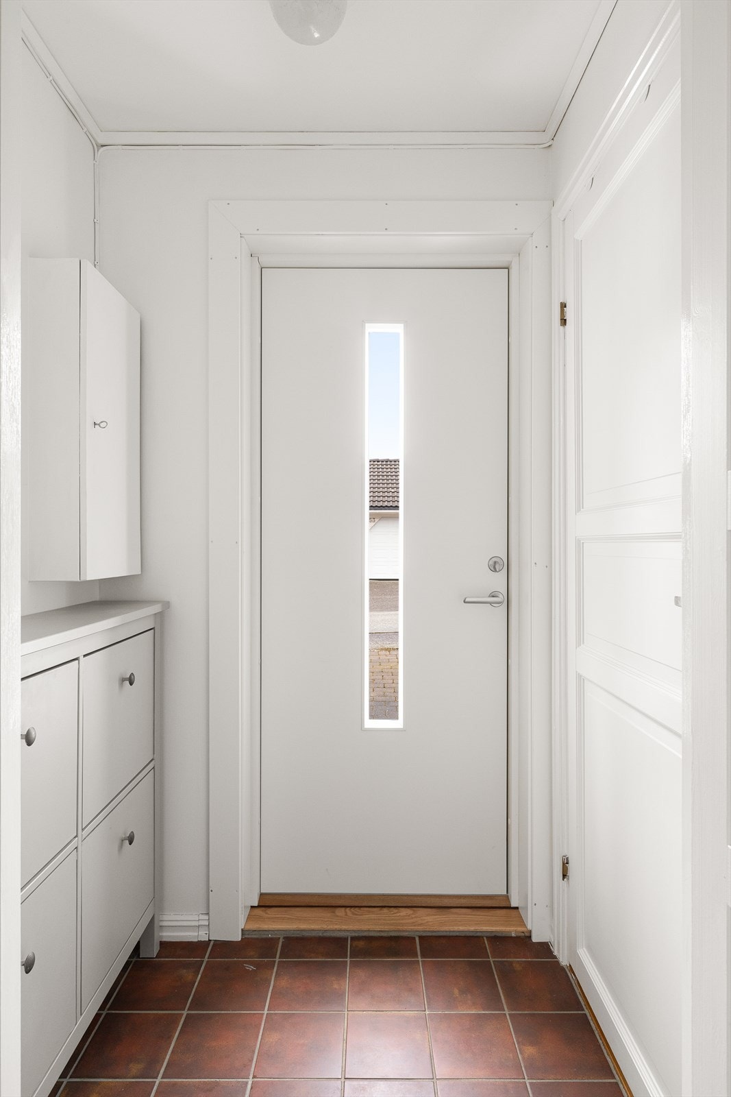 Videre har du bod med tilkomst fra gang med ekstra lagringsplass. Galleribilde