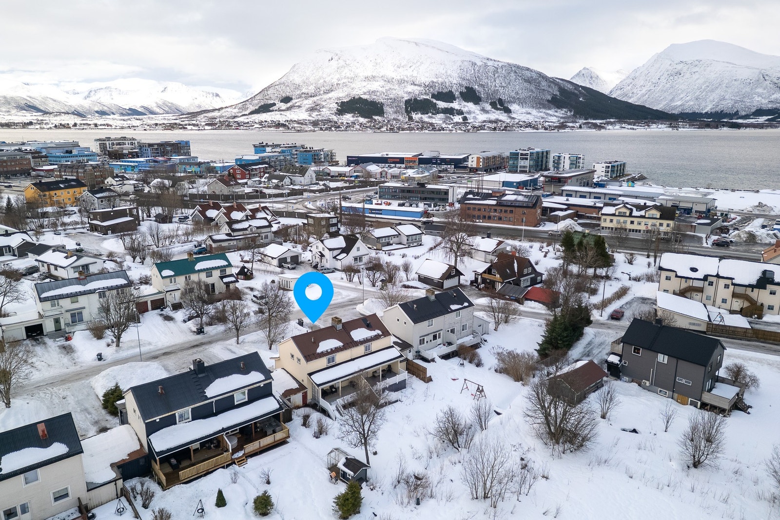 EIE eiendomsmegling v/Mathias Gjertsen ønsker velkommen til Lykkentreffveien 23B! Foto: Lunde Images AS Galleribilde