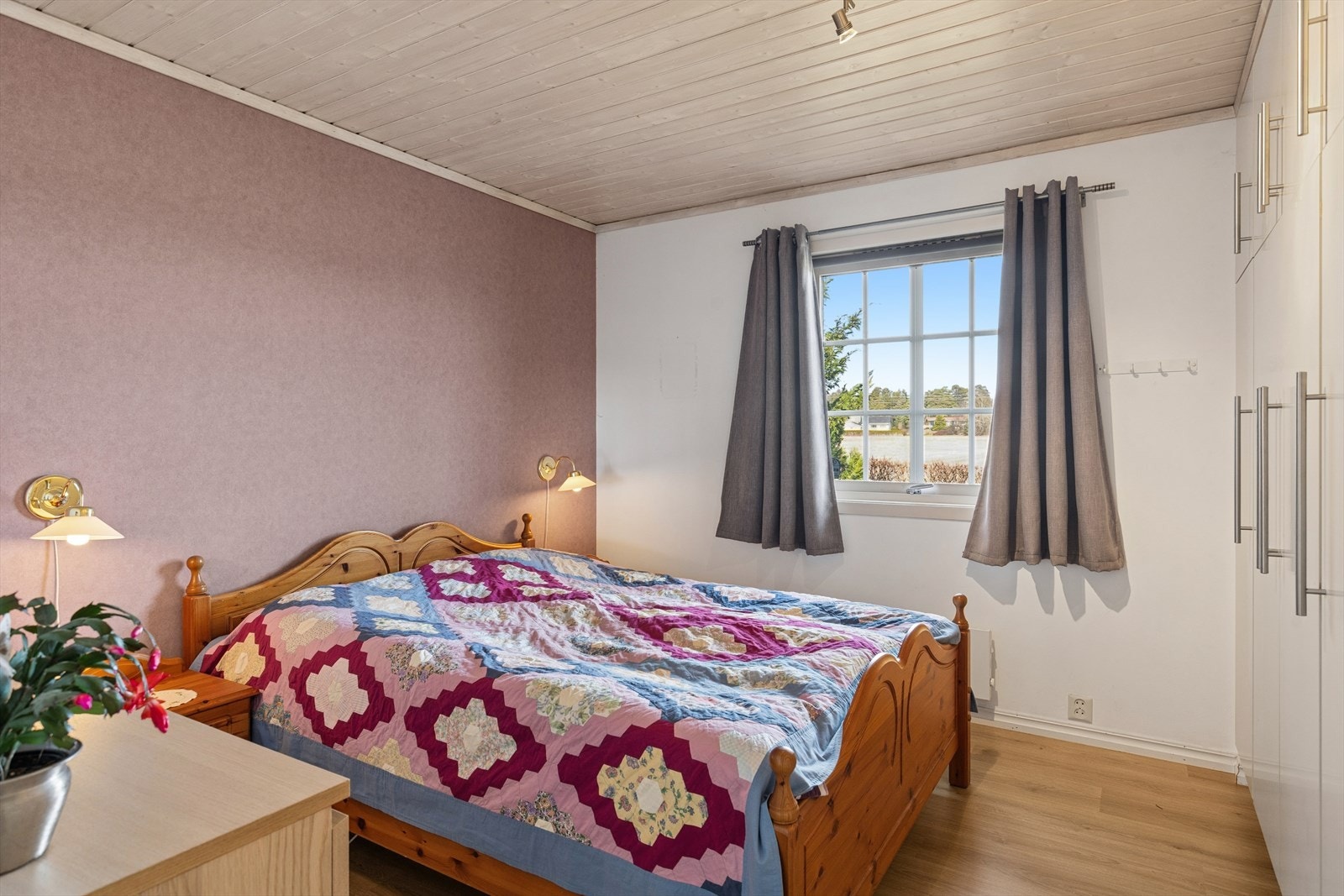 3 soverom i etasjen. Galleribilde