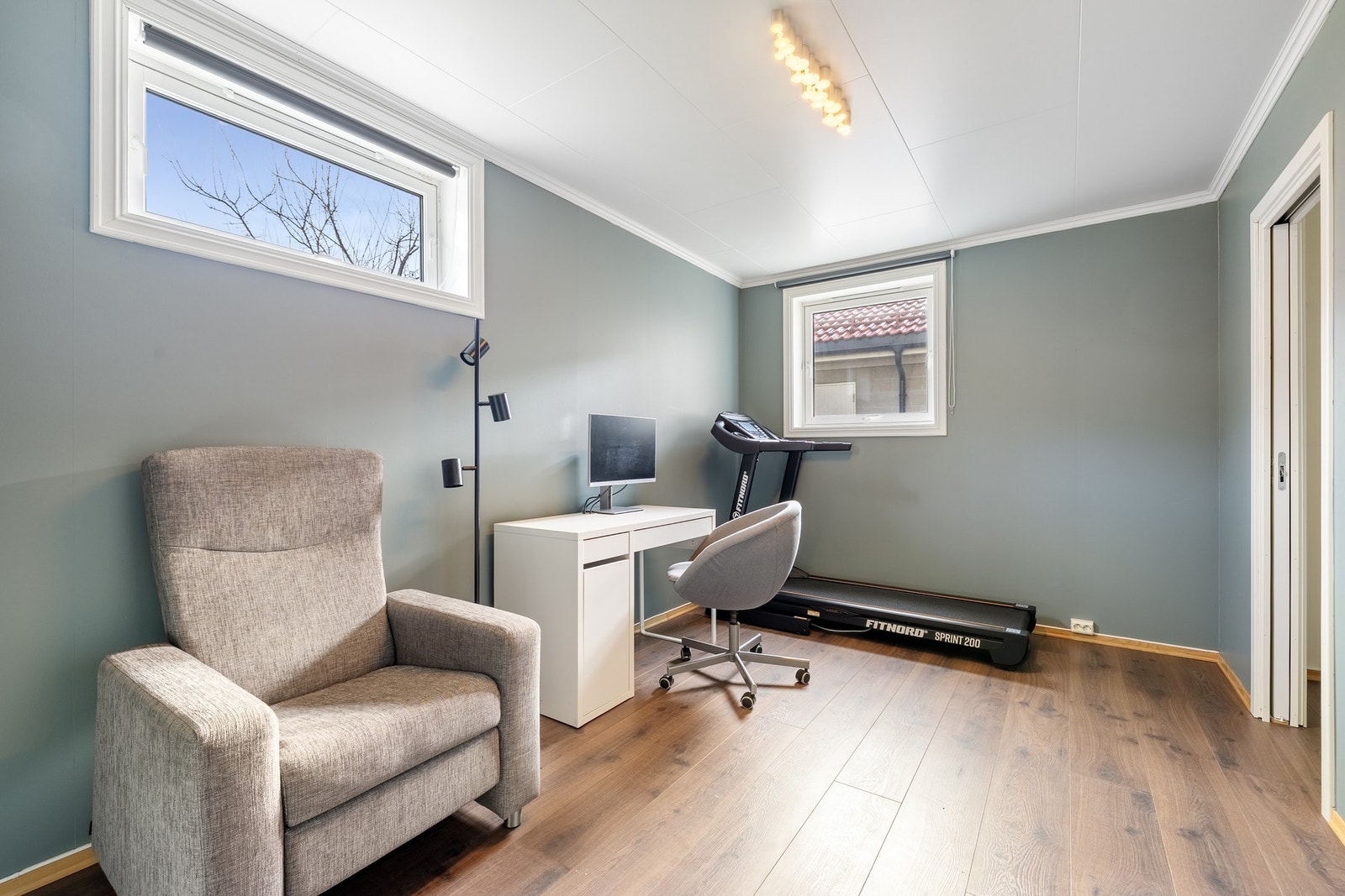 Romslig soverom på 11,9 kvm. Galleribilde