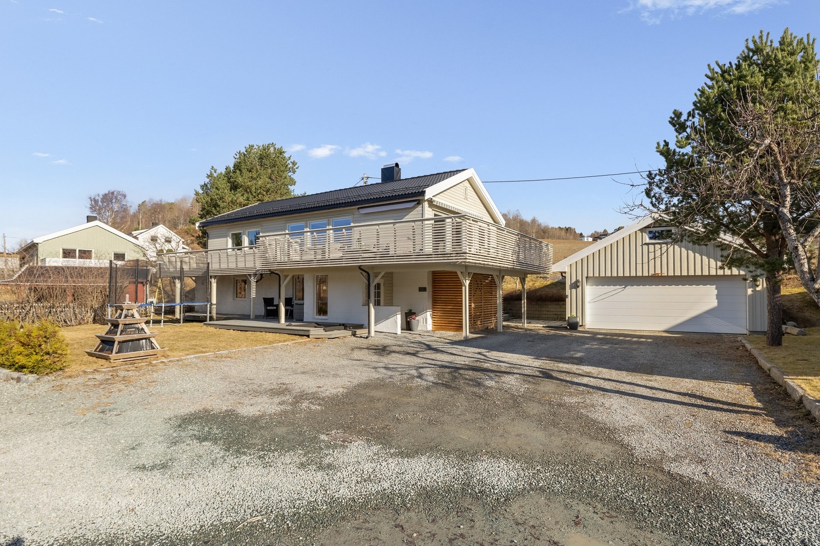 Attraktiv og praktisk enebolig i Hommelvik. Galleribilde