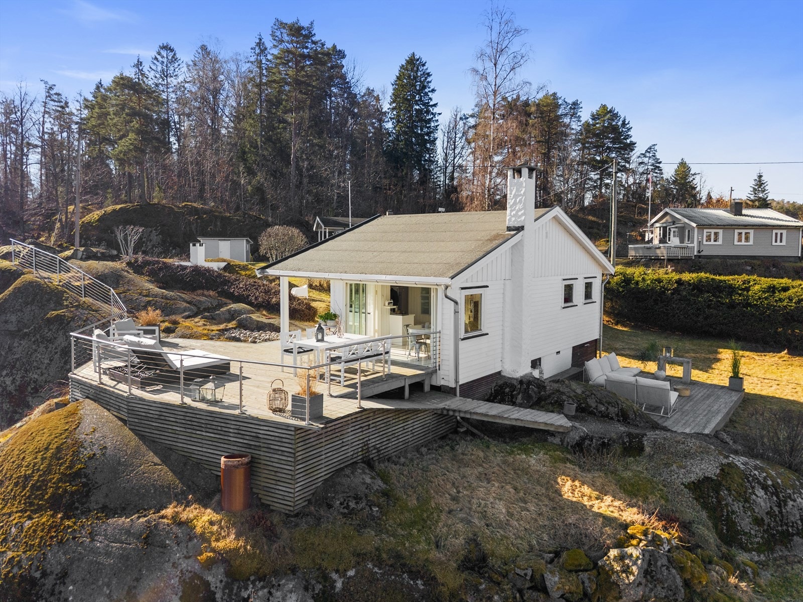 Eiendommen har en flott beliggenhet på Ulesund i Bergsbygda Galleribilde