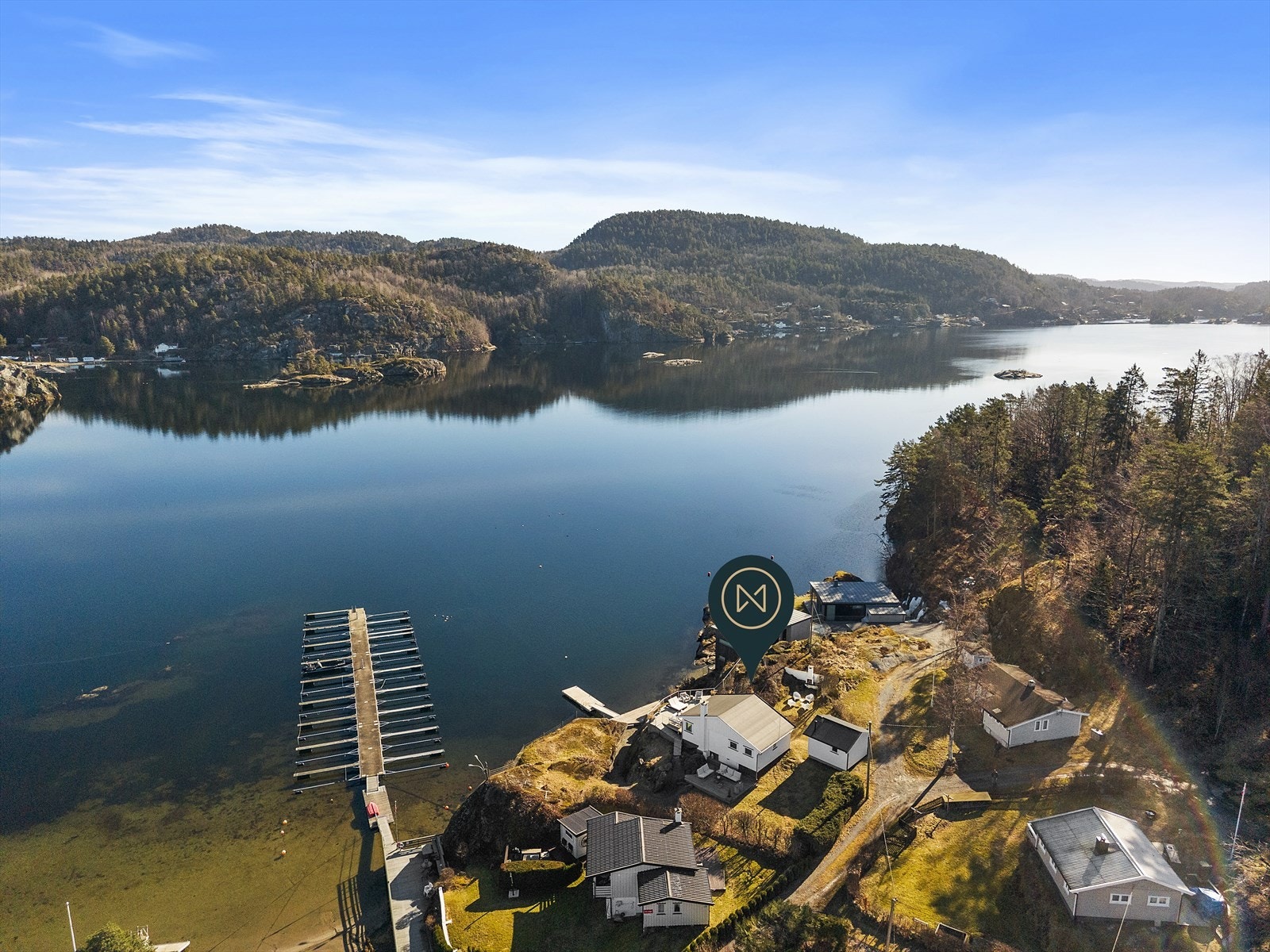 Fra eiendommen har du tilgang til fine turstier til bla. Seivall, Brønnstadbukta og Slottet Galleribilde