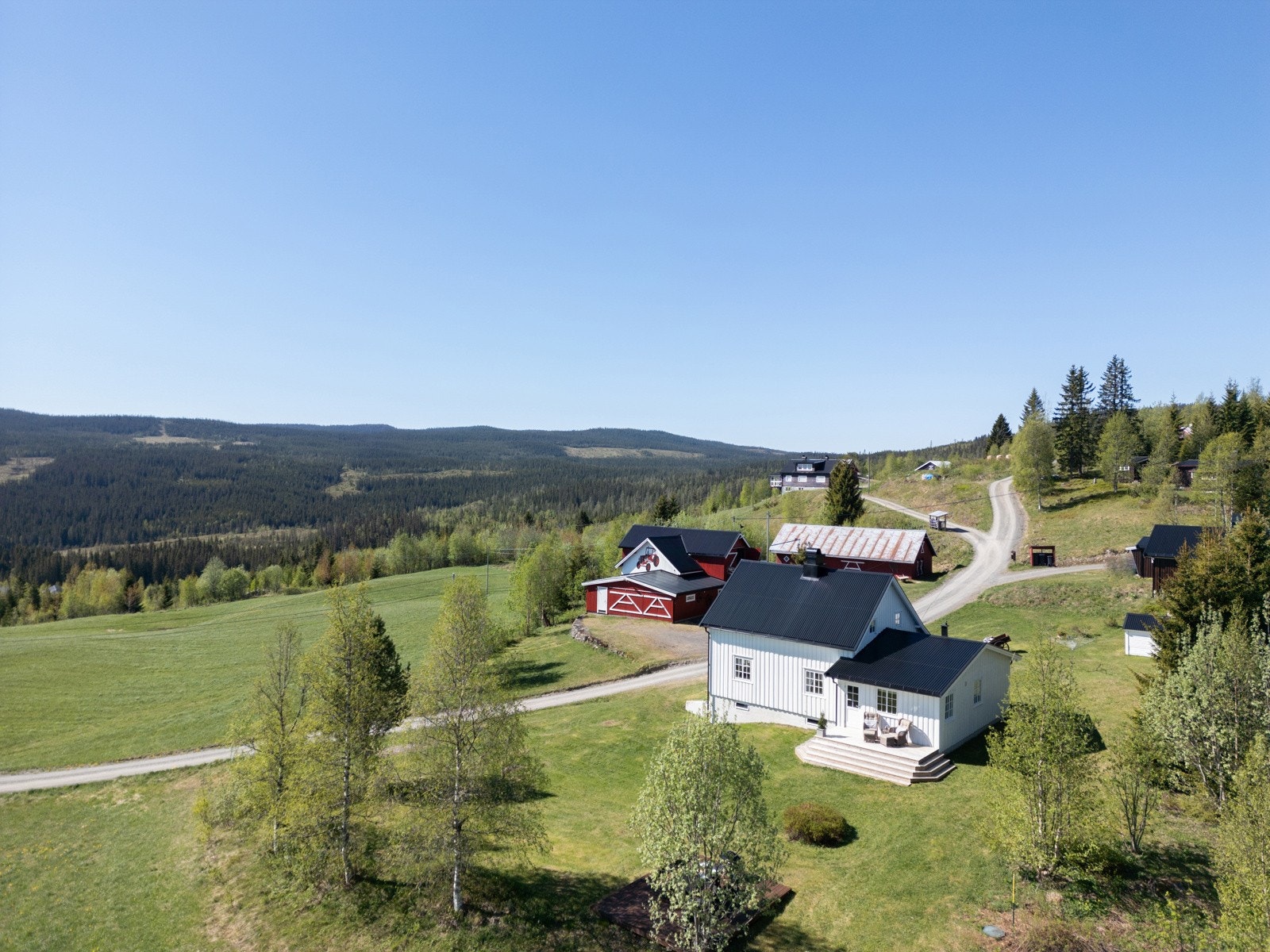 Boligen har ny vannpumpe, trykktank og varmtvannsbereder fra 2019 Galleribilde