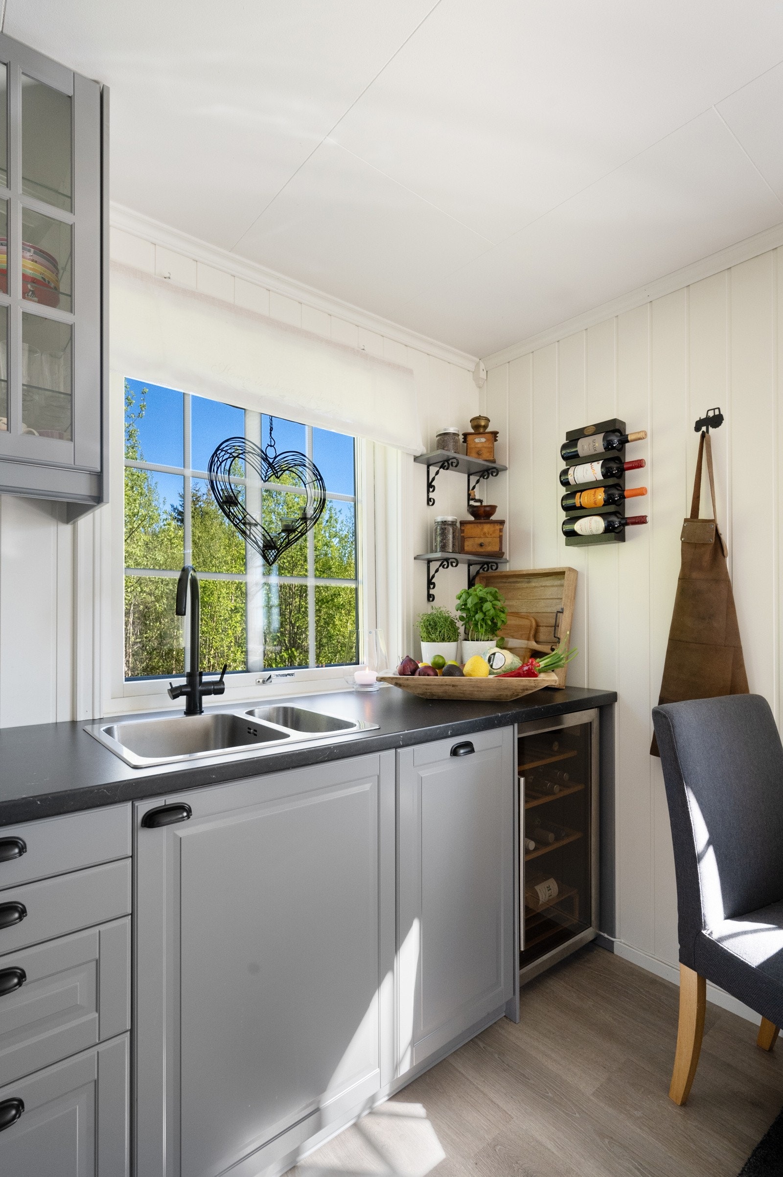 Boligen har gjennomgått en rekke oppgraderinger både innvendig og utvendig de siste årene Galleribilde