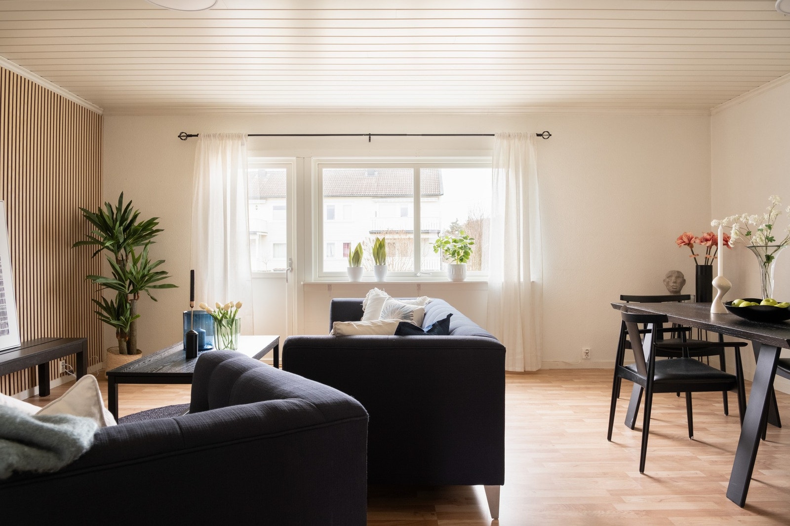 Lys og innbydende stue Galleribilde