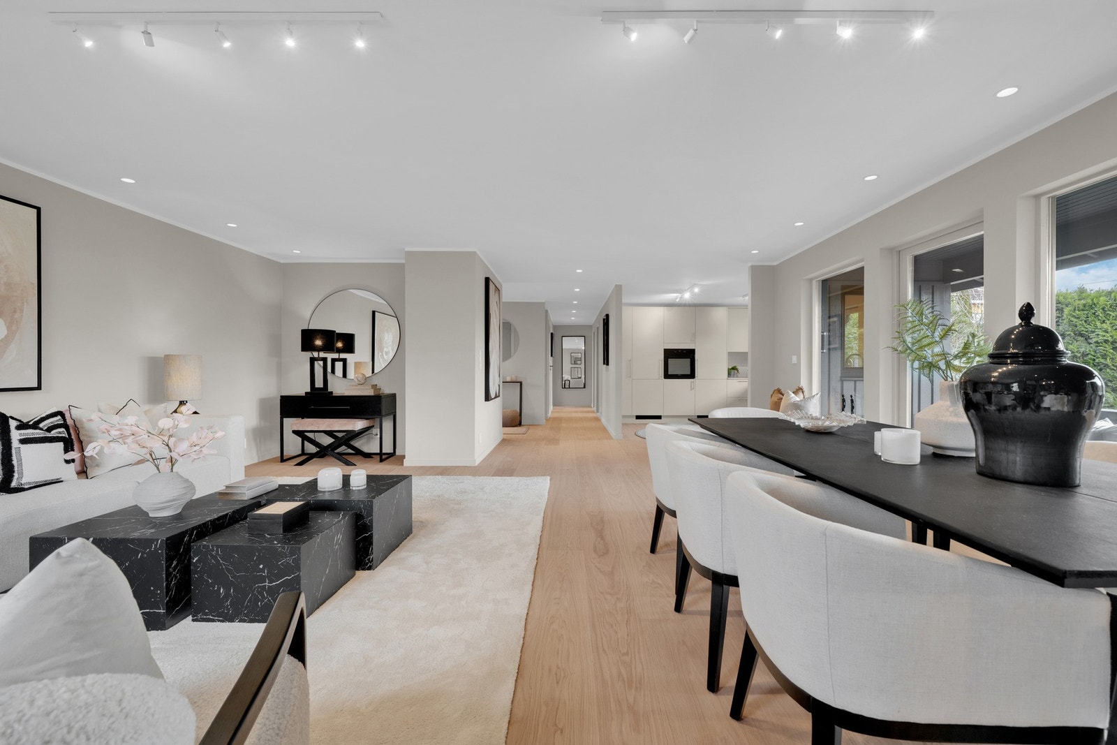 Stue/spisestue. Galleribilde