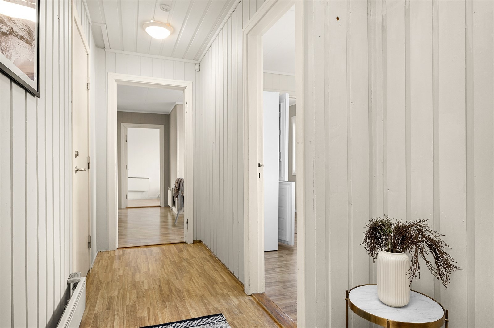 Romslig entre på 5,5kvm Galleribilde