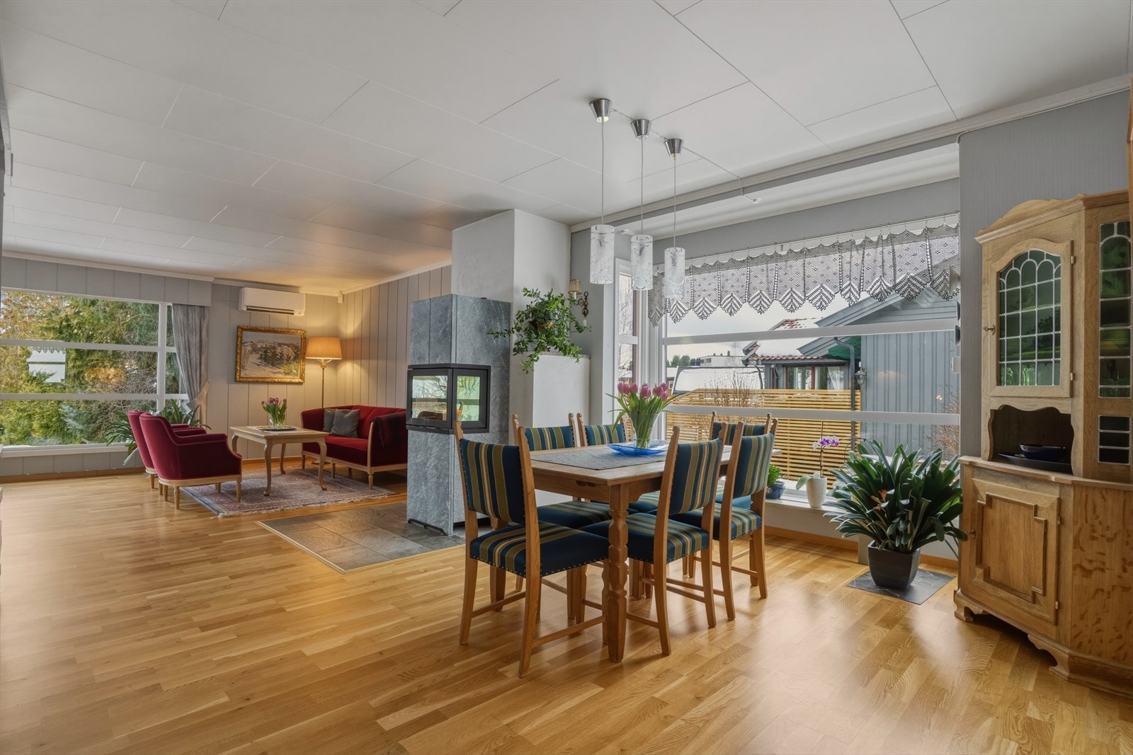 Bygget er jevnlig vedlikeholdt og i normal stand iht. alder. Galleribilde