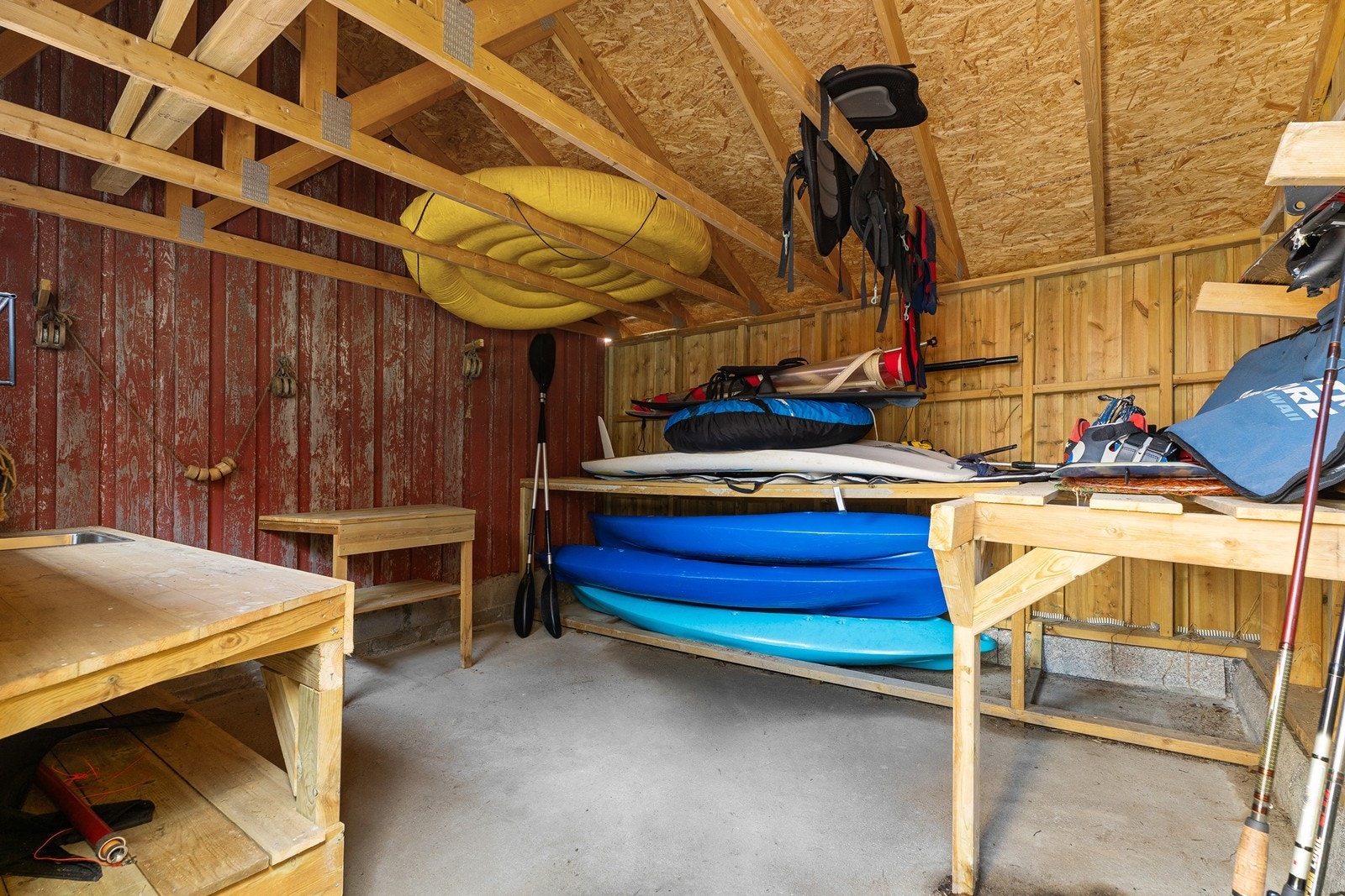 Oppbevaring i sjøboden Galleribilde