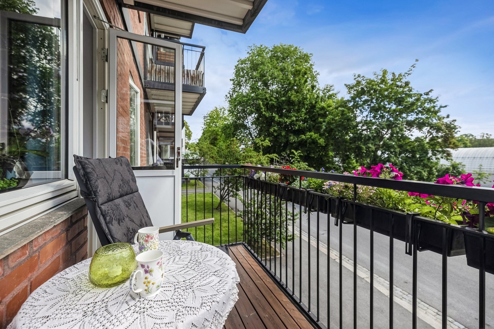 Her er det plass til hyggelig utemøblement. Galleribilde