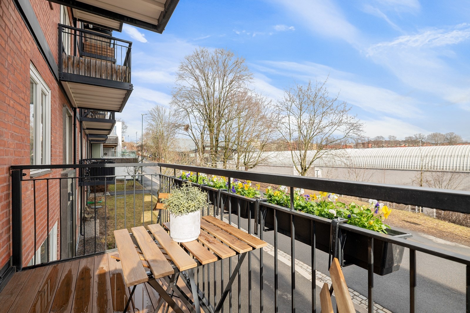 Leiligheten disponerer også en loftsbod med gulvareal 7 m2 og en kjellerbod på 1 m². Galleribilde